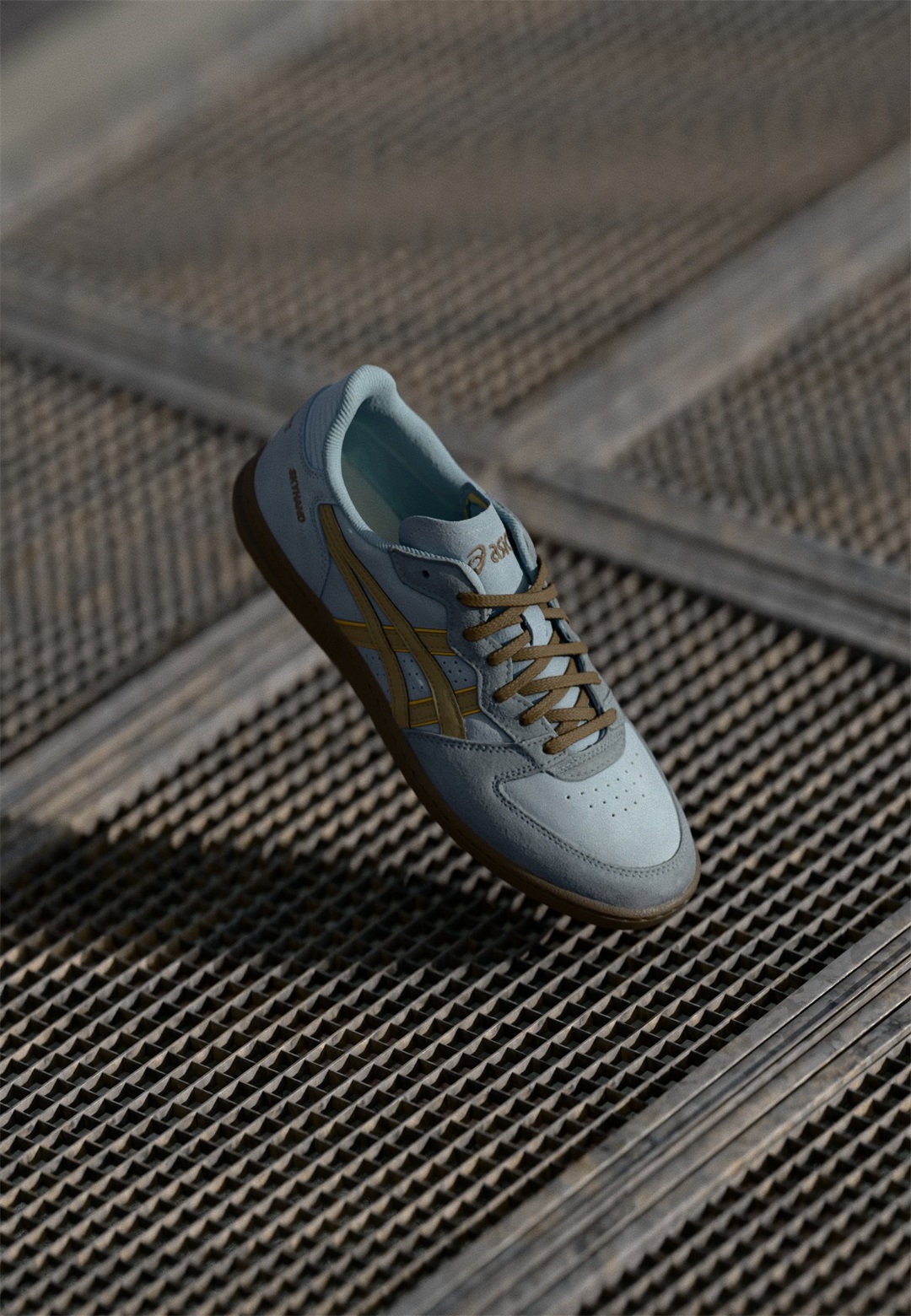 ASICS SportStyle SKYHAND OG UNISEX - Sneaker low - dolphin grey/pepper/light-blue denim