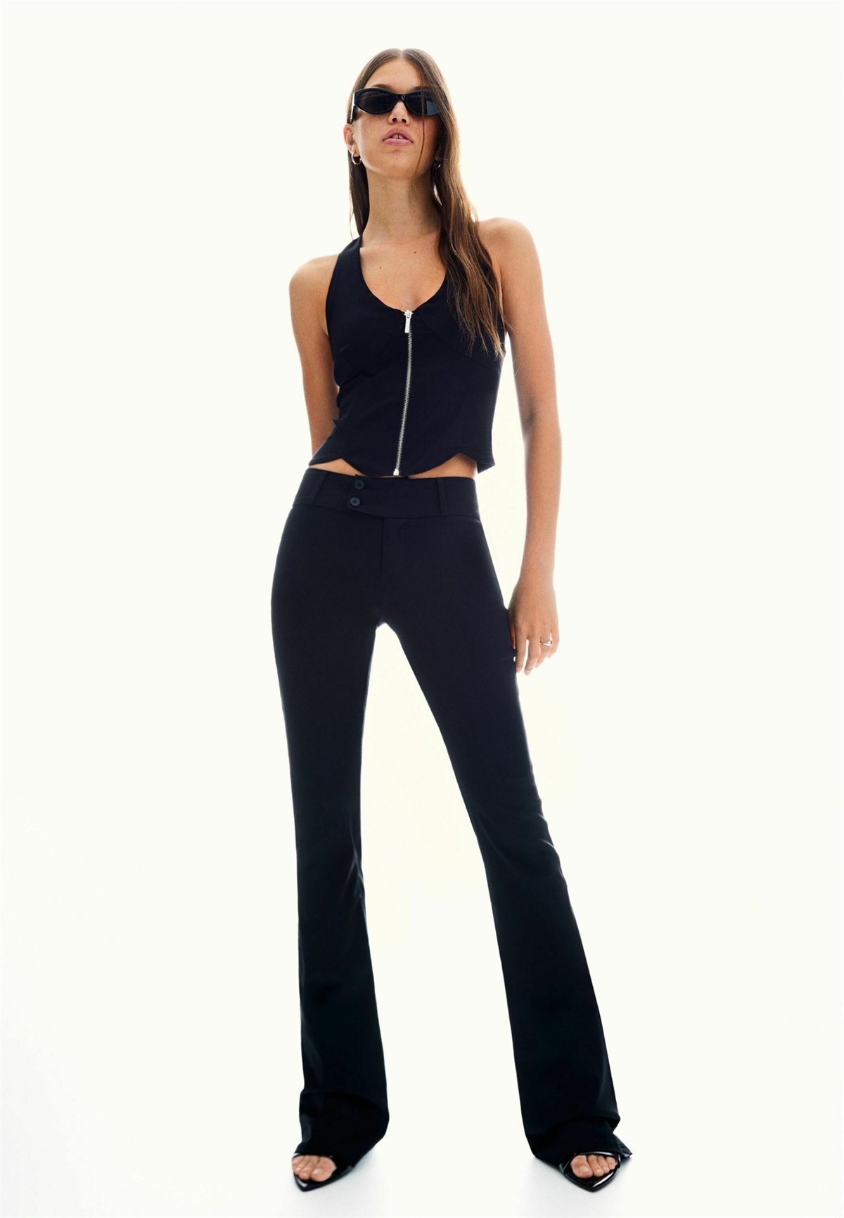 Bershka FLARED BENGALINE - 05112741 - Stoffhose - black/schwarz