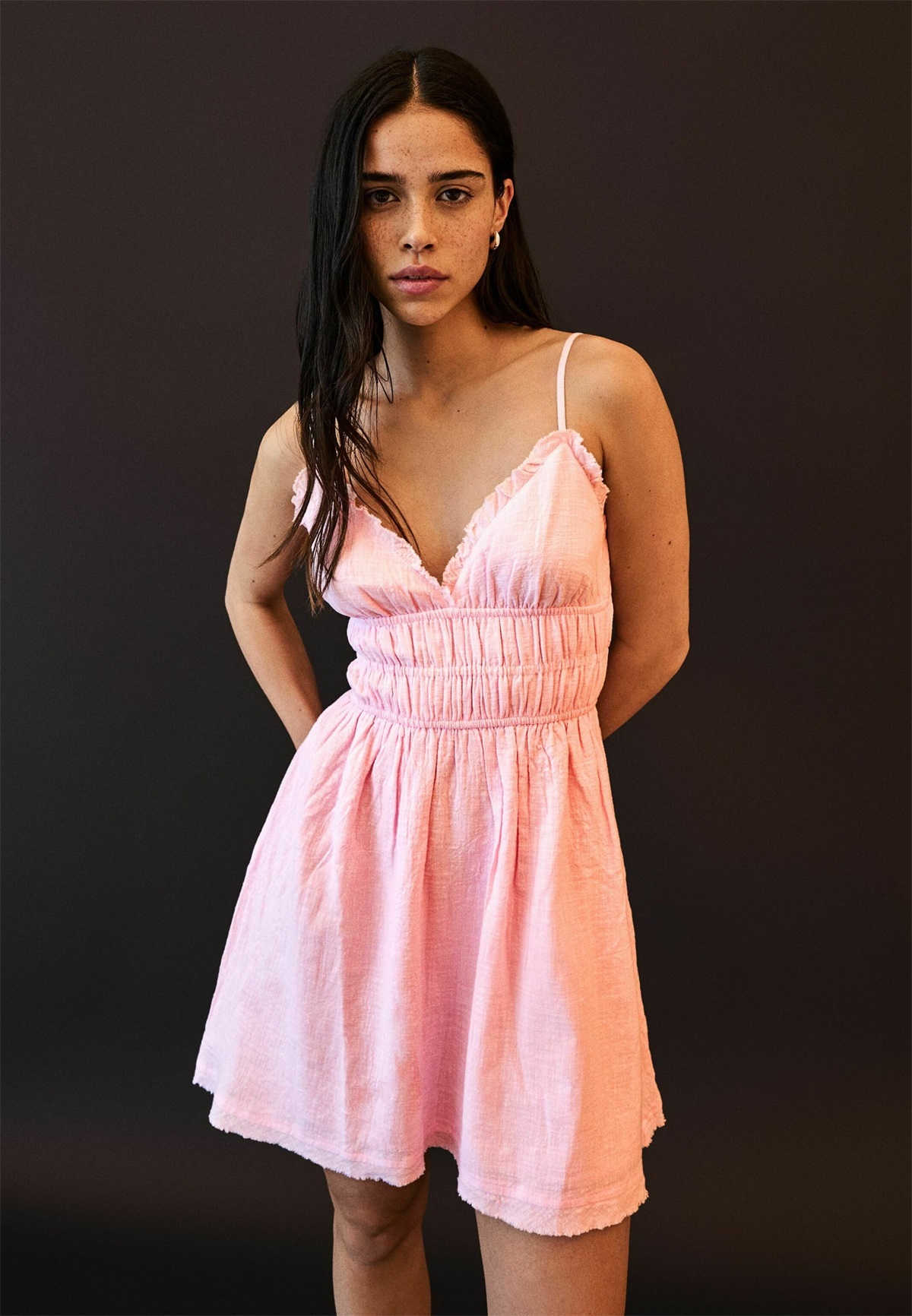 Bershka RUFFLED RUSTIC - MINI - Freizeitkleid - light pink/rosa