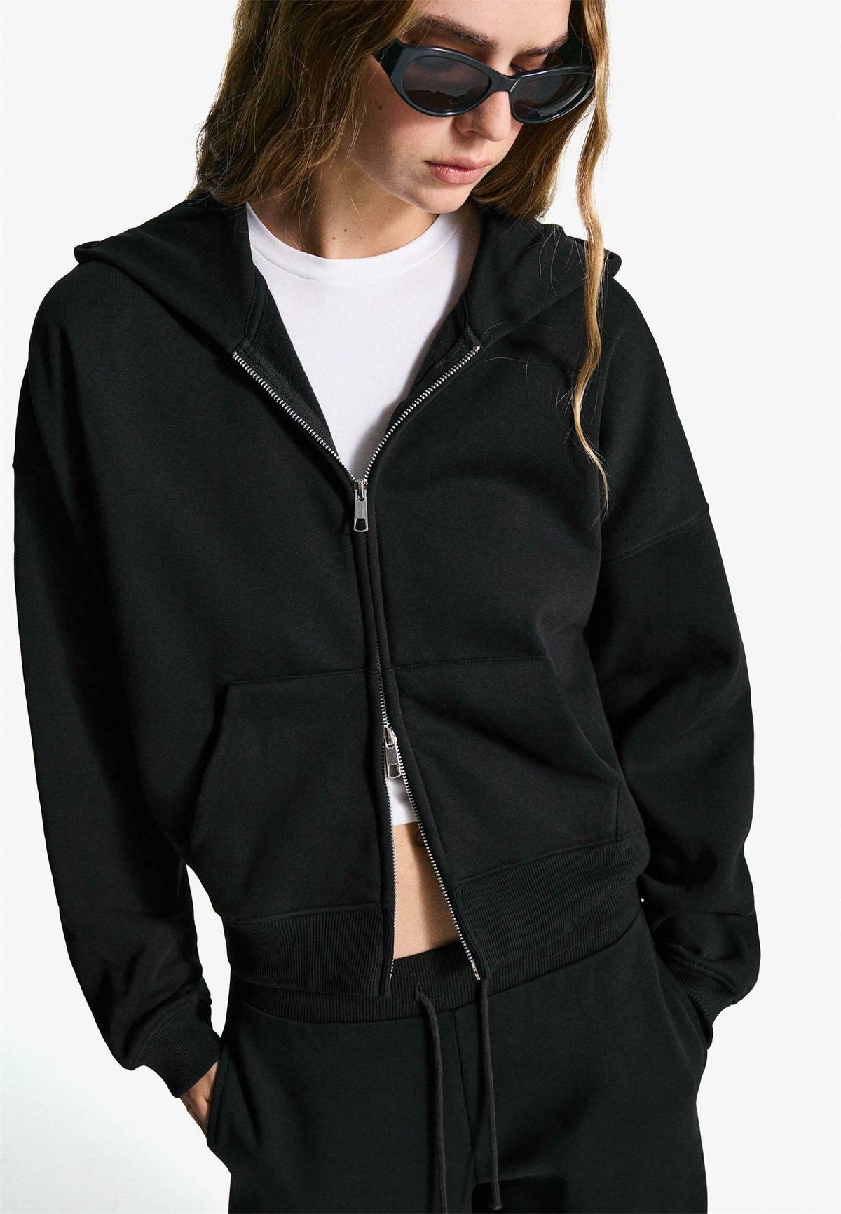 Bershka Sweatjacke - black/schwarz