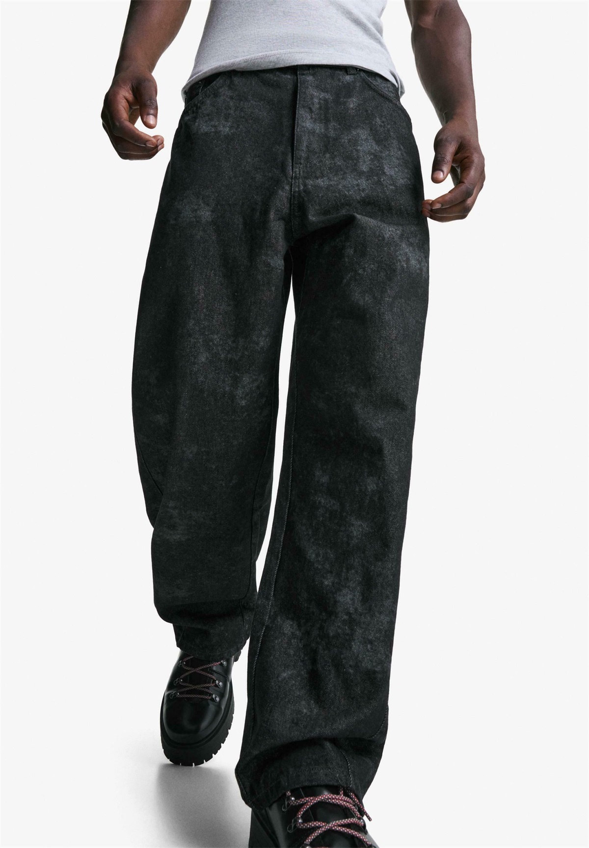 Bershka Jeans Relaxed Fit - black/schwarz