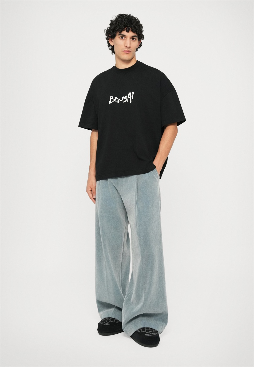 Bonsai SEASONAL LOGO GRAPHIC TEE OVERSIZE FIT UNISEX - T-Shirt print - black/schwarz