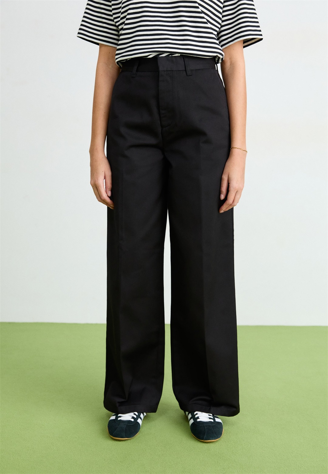 Carhartt WIP OMAK PANT - Stoffhose - black rinsed/schwarz