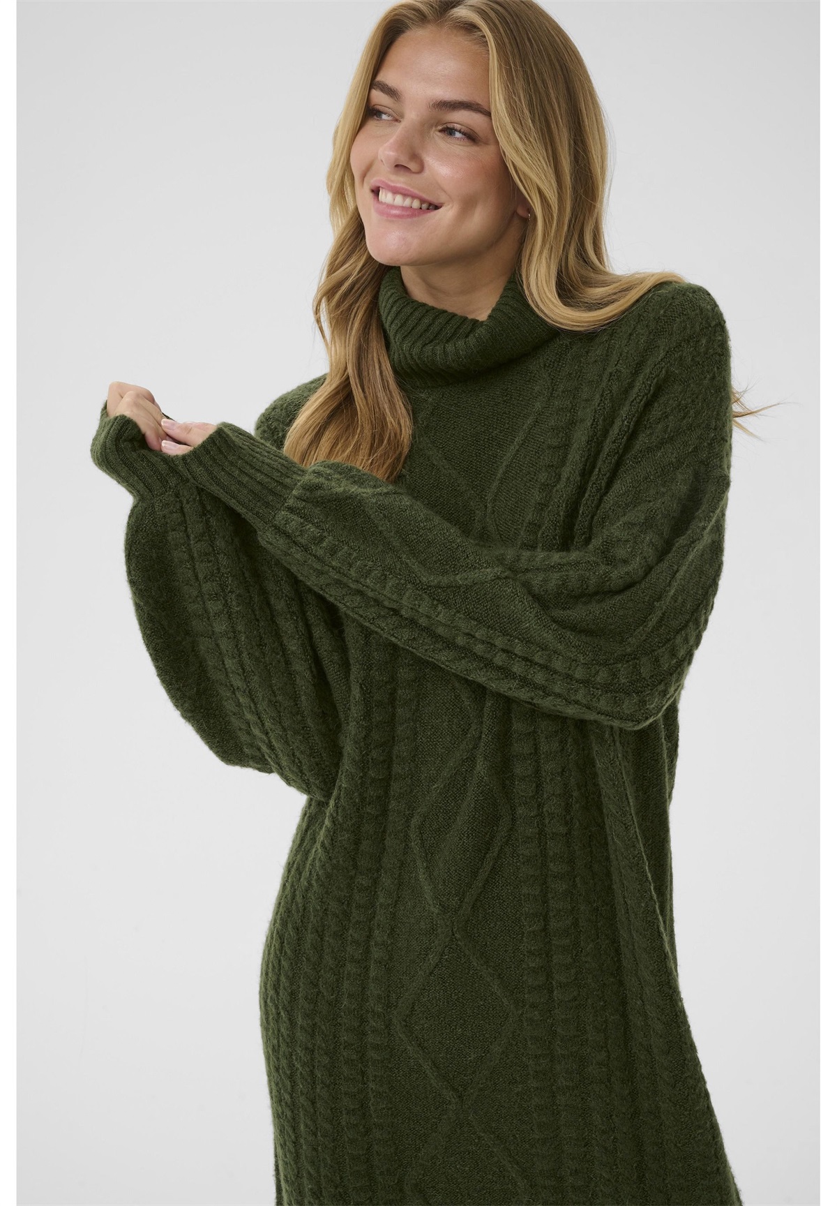 Cream PUMPKIN - Strickkleid - rifle green/grün