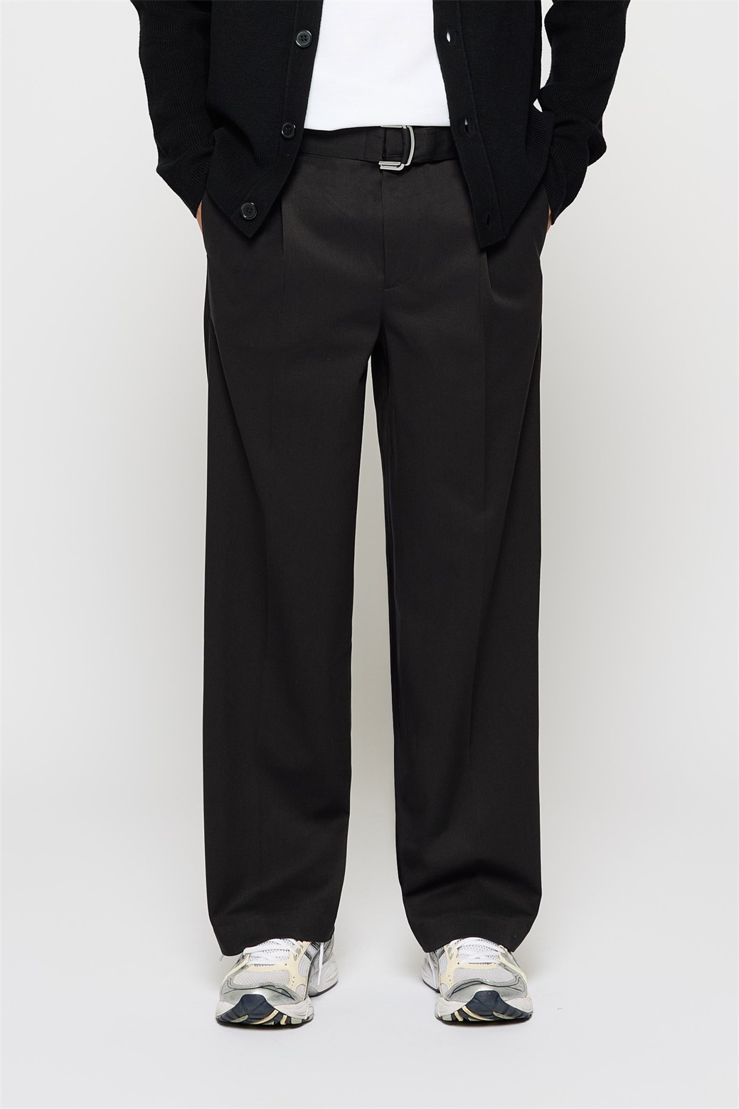 EIGHTYFIVE BELTED TAILORED UNISEX - Stoffhose - black/schwarz