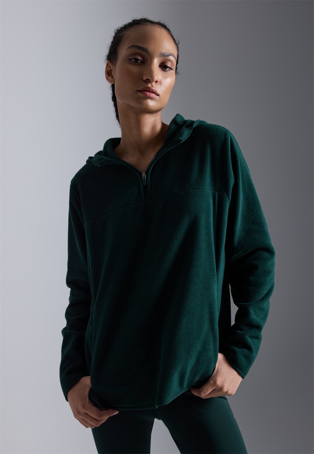 Even&Odd active OVERSIZED FLEECE WITH ZIP AND HOOD AND THUMB HOLES - Kapuzenpullover - dark green/dunkelgrün
