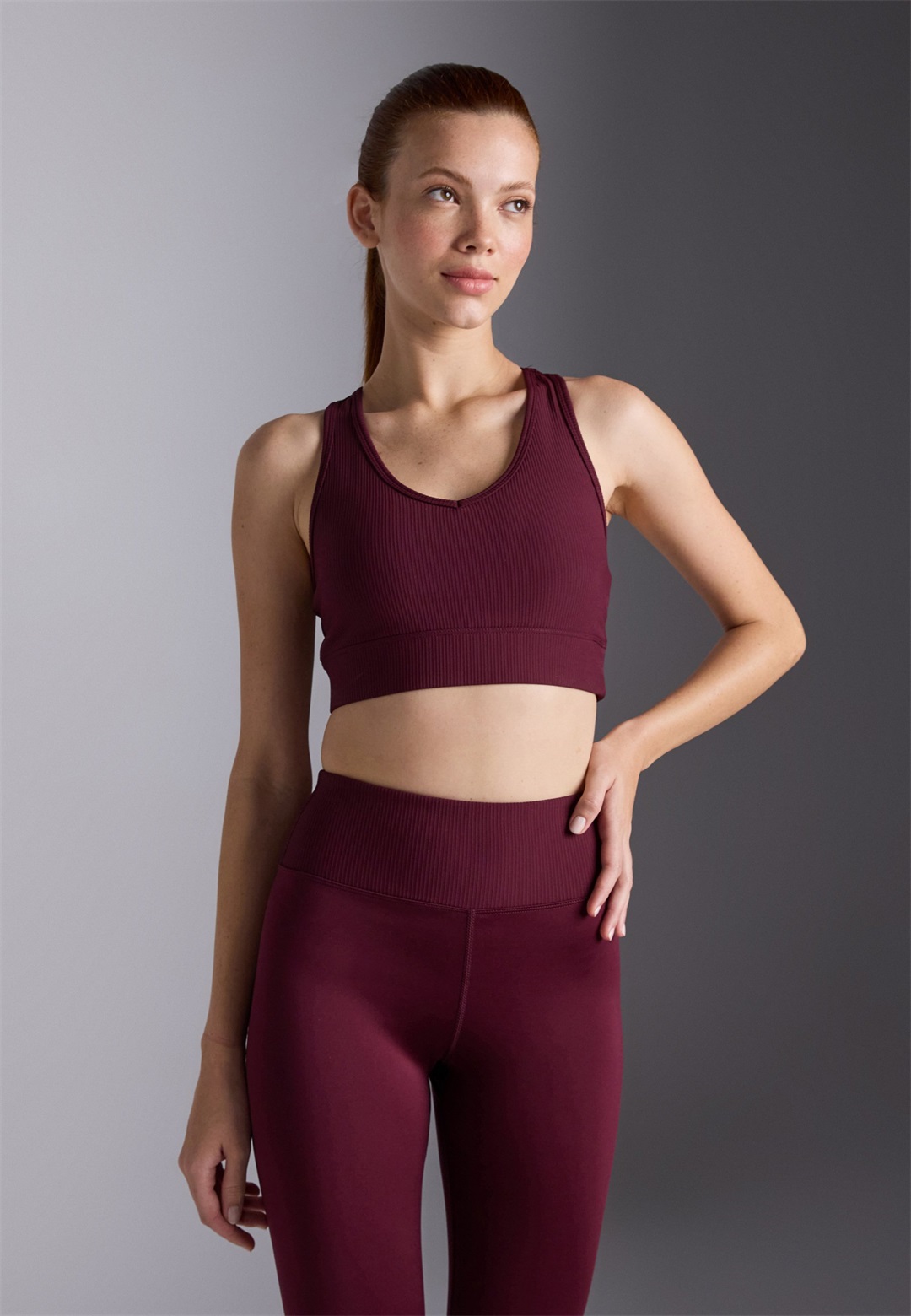 Even&Odd active MEDIUM SUPPORT RIBBED SPORTS BRA WITH RACER BACK - Sport-BH mit mittlerer Stützkraft - bordeaux