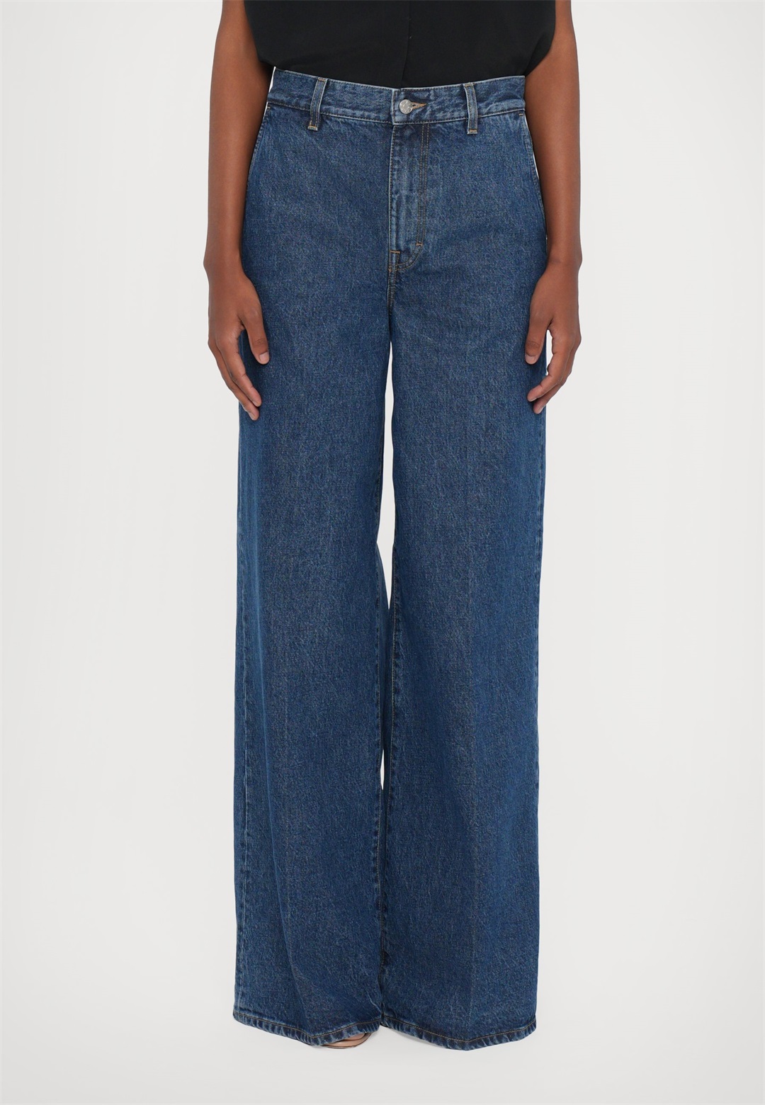 Filippa K WIDE LEG JEAN - Baggy Jeans - washed mid blue/hellblau