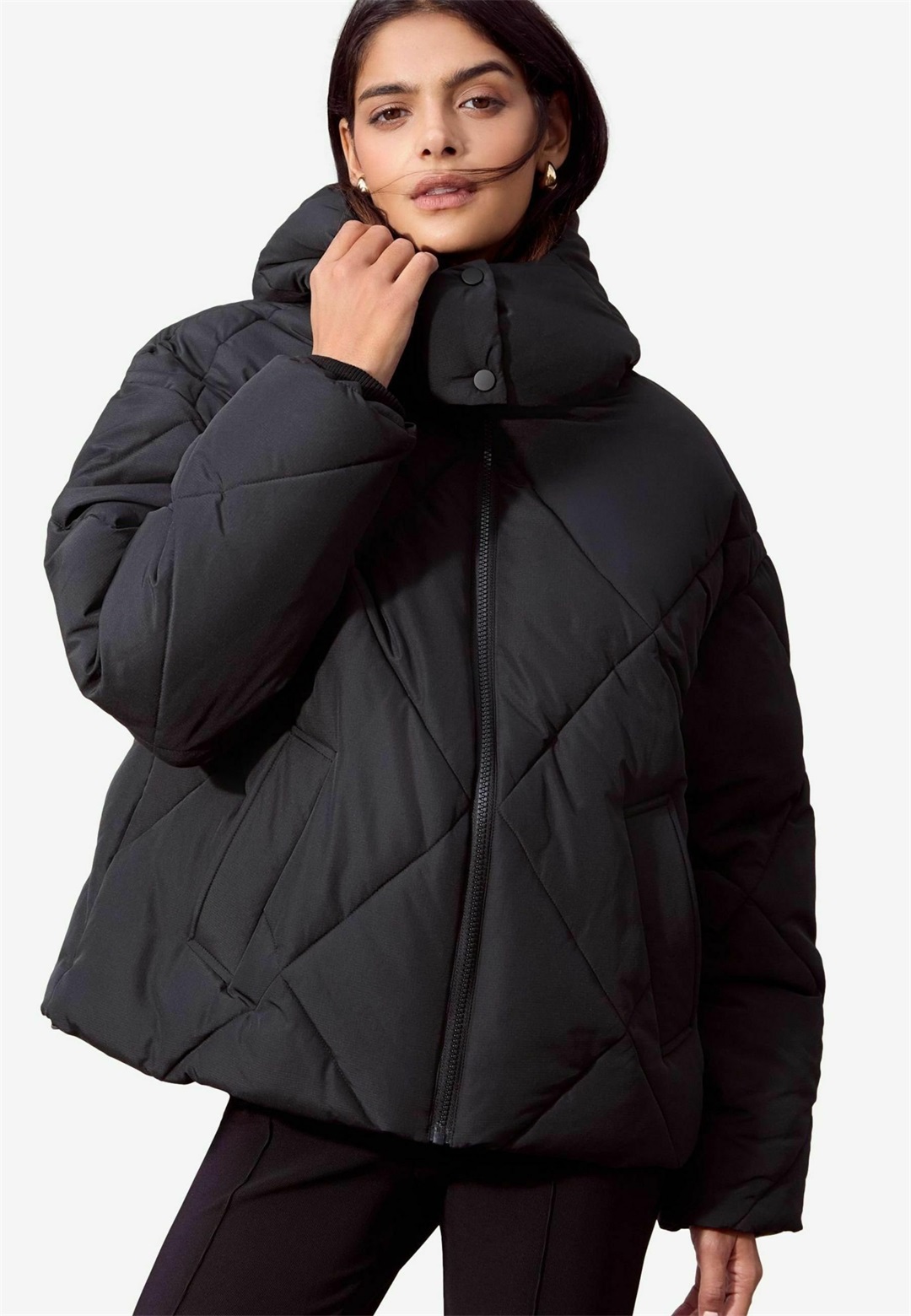 Friends Like These SHORT QUILTED PUFFER - Winterjacke - black/schwarz