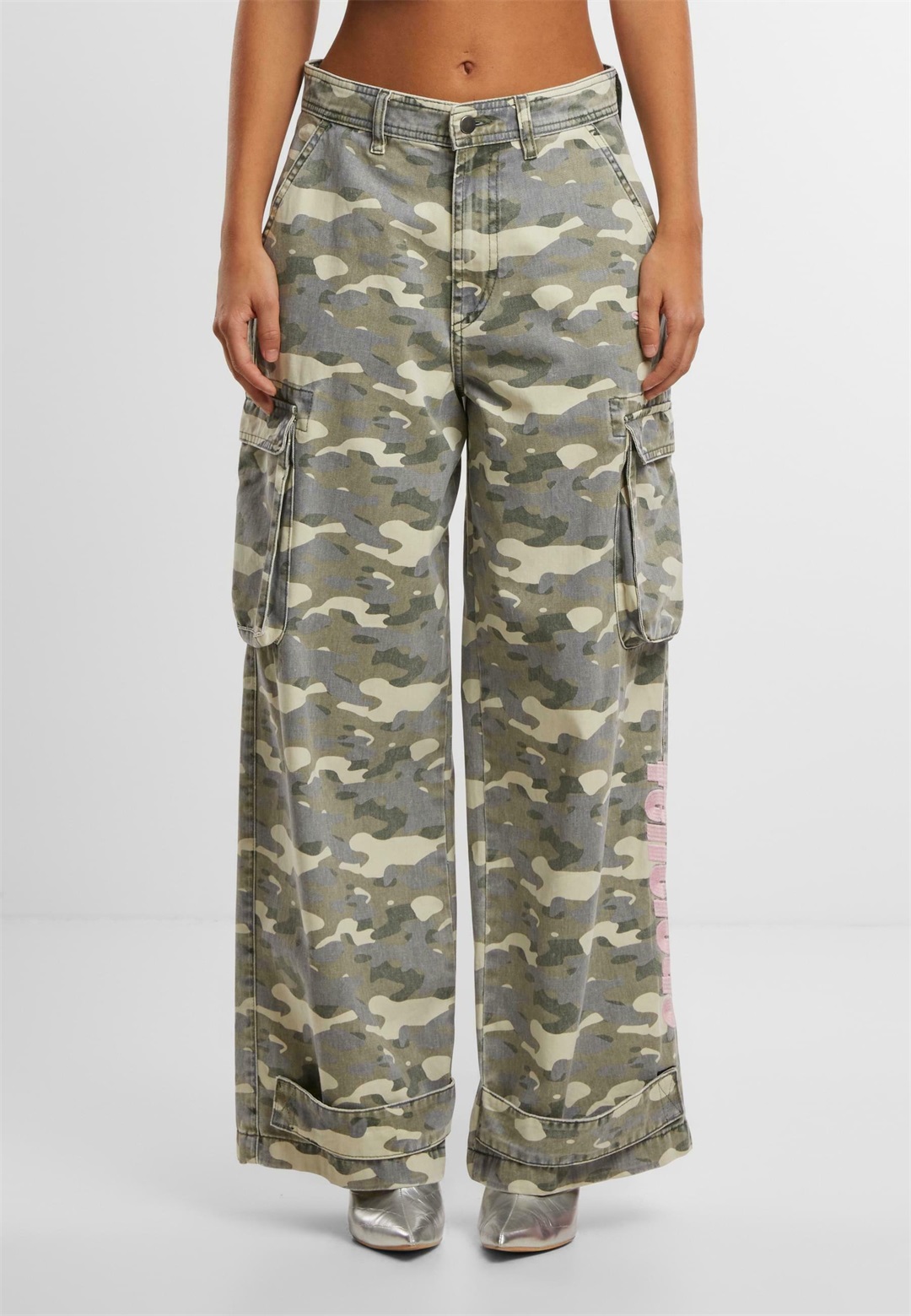 FELICIOUS CAMOUFLAGE - Cargohose - green/grün