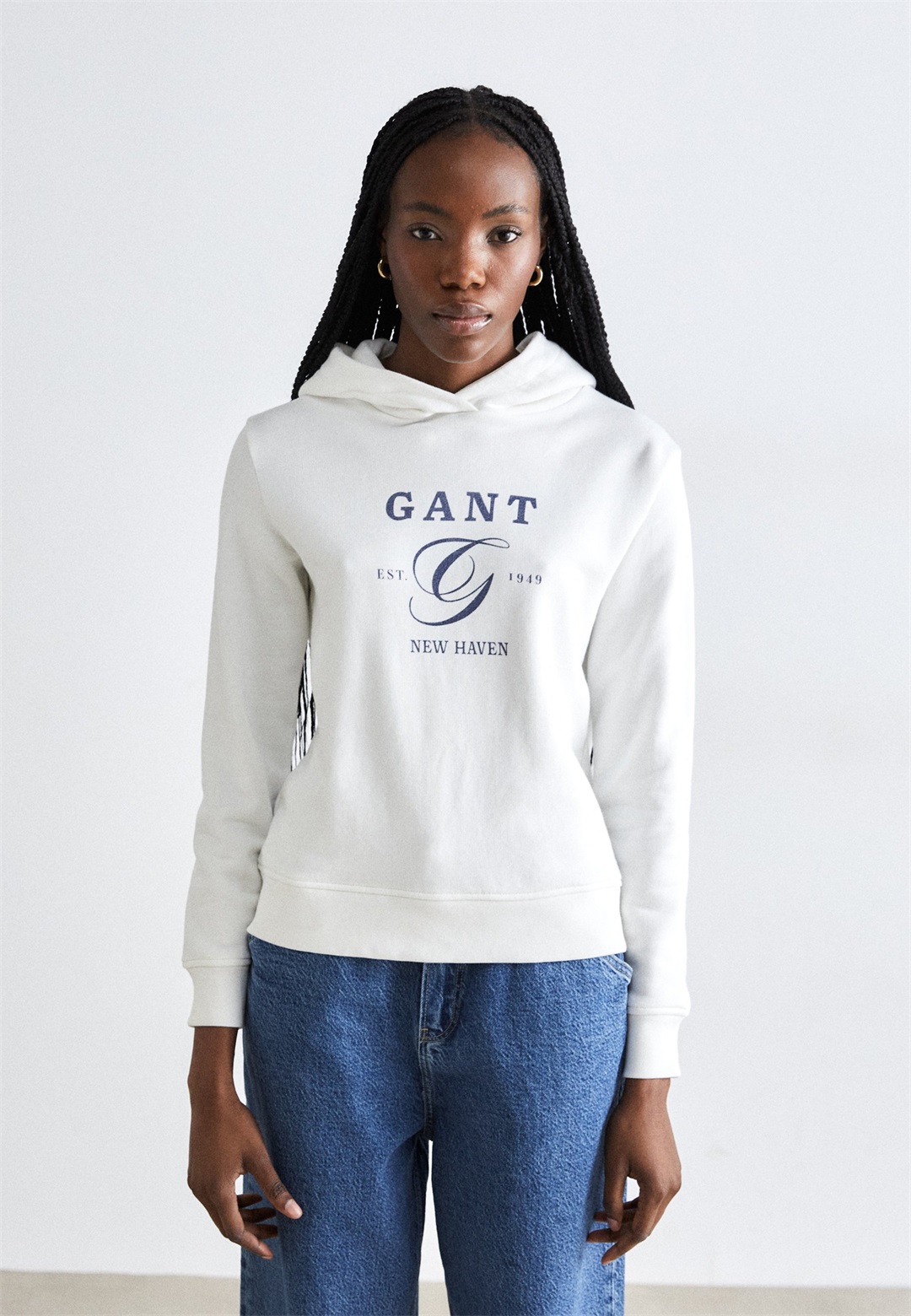 GANT REG GRAPHIC HOODIE - Sweatshirt - eggshell/offwhite