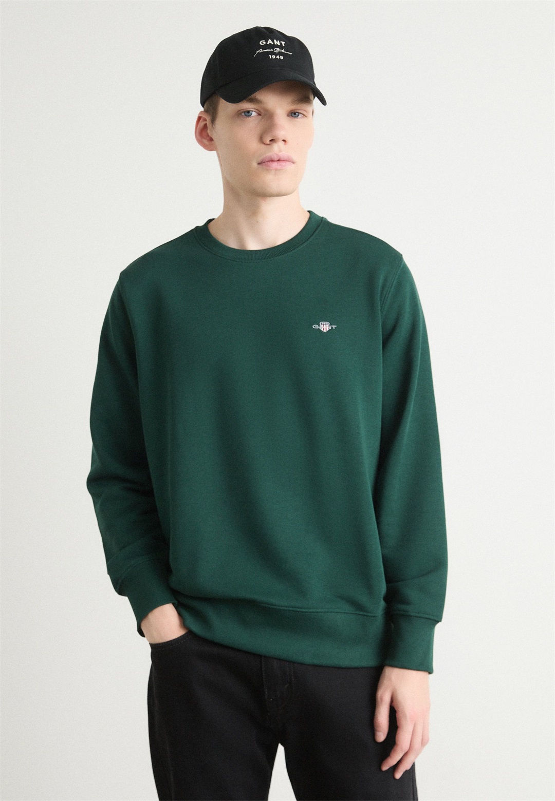 GANT SHIELD C NECK - Sweatshirt - green/dunkelgrün