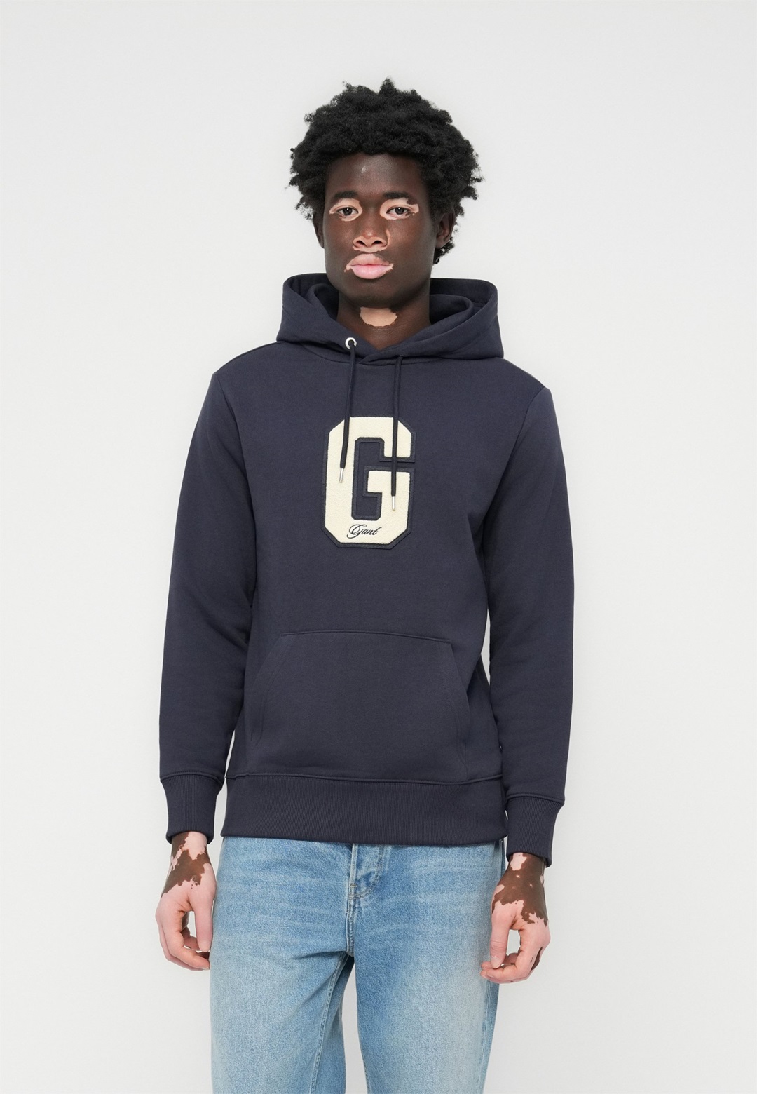 GANT BADGE HOODIE - Sweatshirt - evening blue/dunkelblau