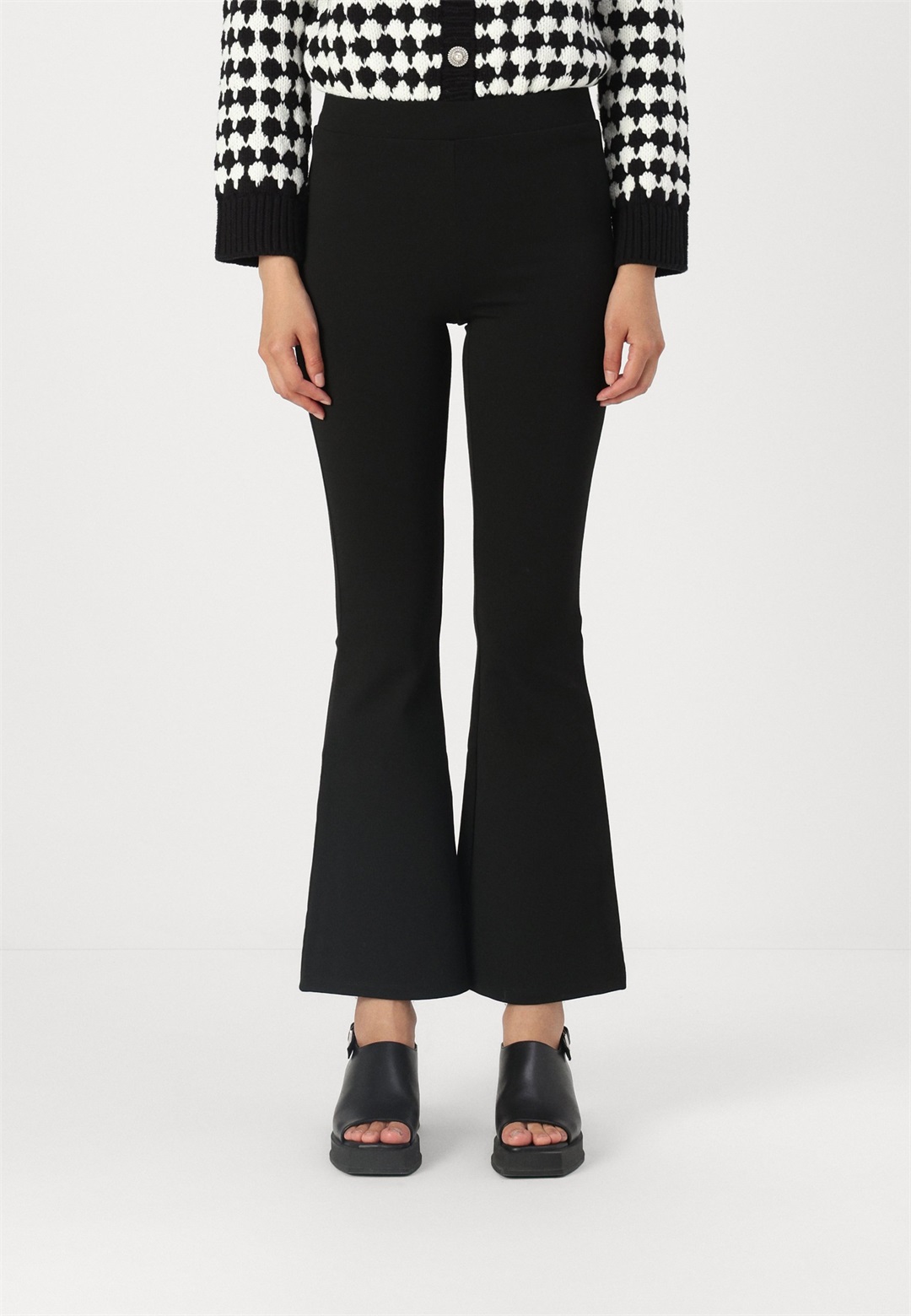 Gina Tricot TROUSERS - Stoffhose - black/schwarz