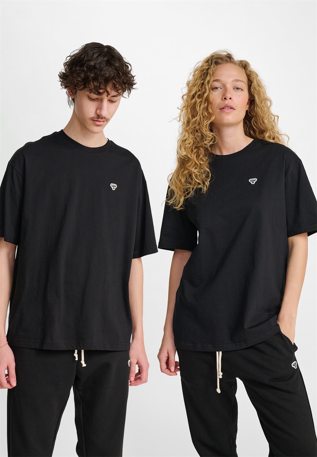 Hummel T-Shirt basic - black/schwarz