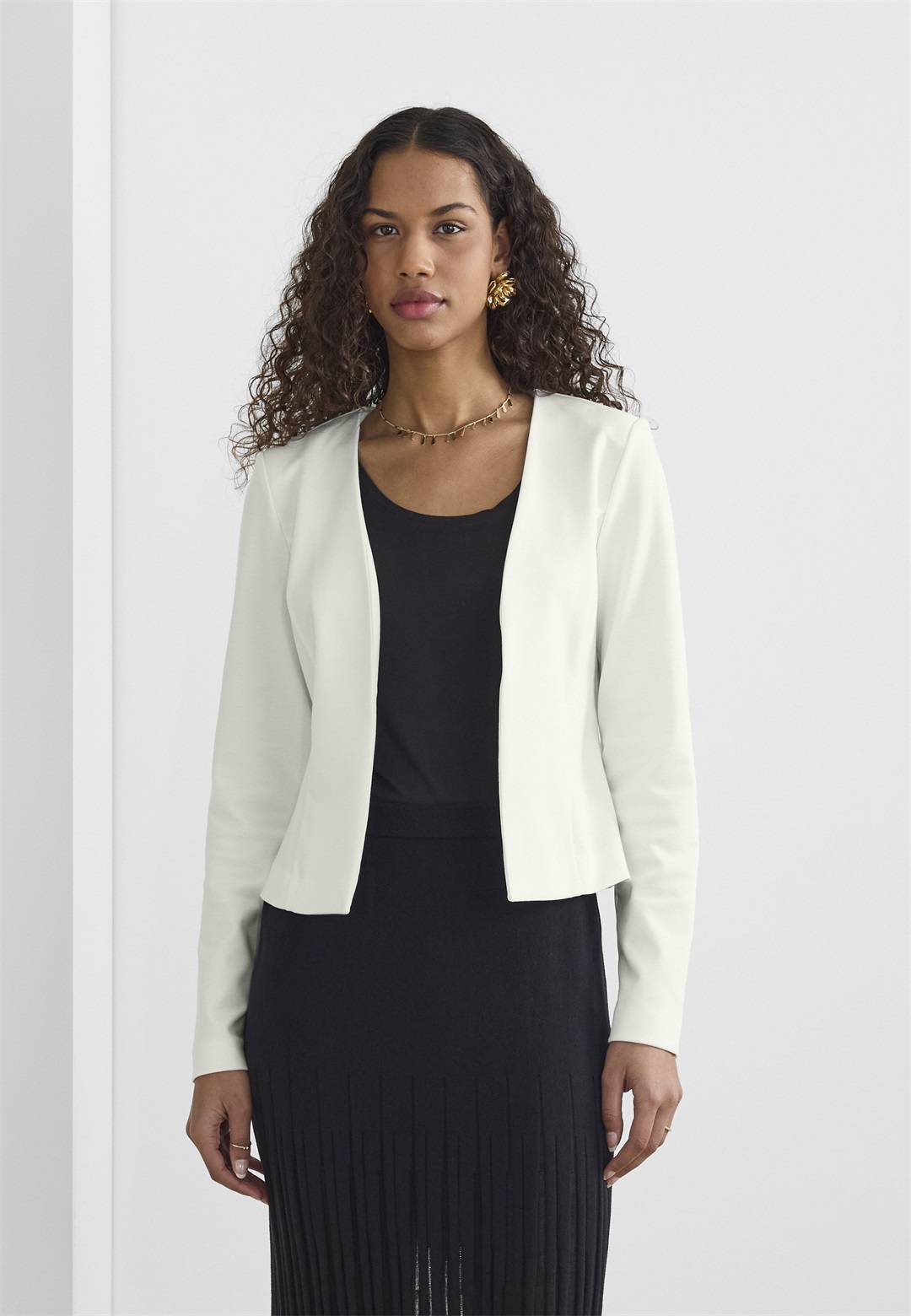 ICHI IHKATE SHORT BL - Strickjacke - cloud dancer/offwhite