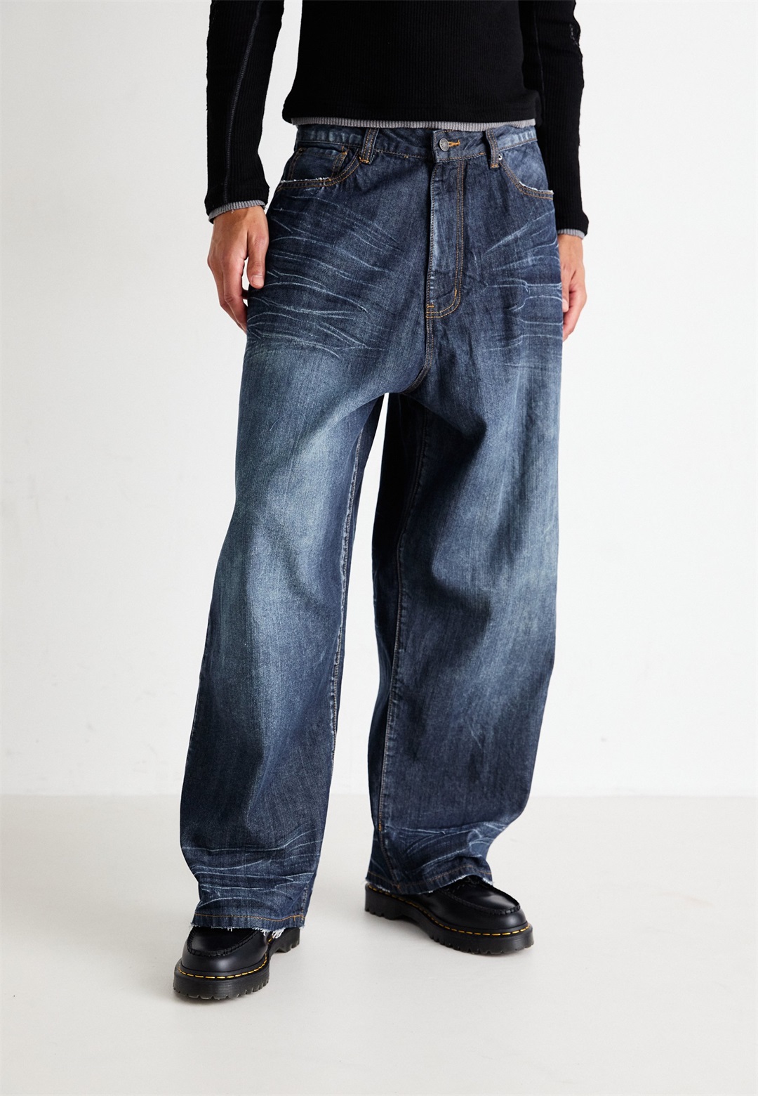 Jaded London UNCANCELLABLE COLOSSUS - Baggy Jeans - denim/blue denim