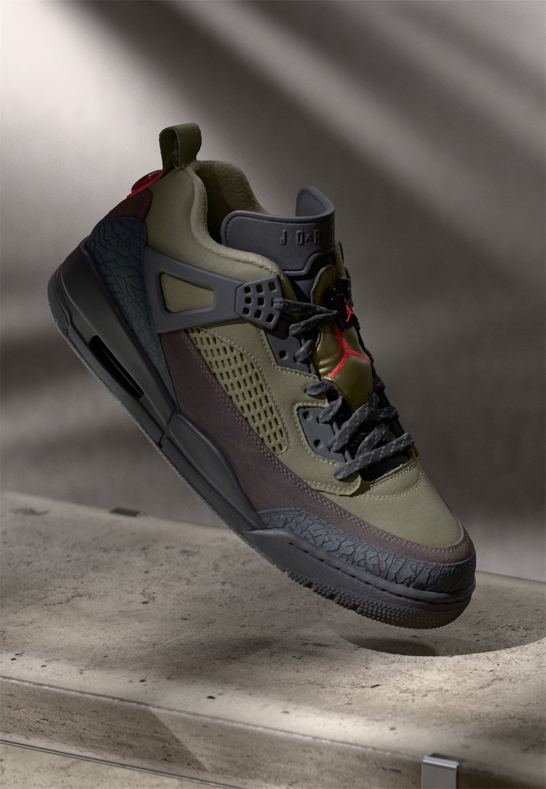 Jordan JORDAN SPIZIKE V2 - Sneaker low - medium olive/university red/black/baroque brown/oliv