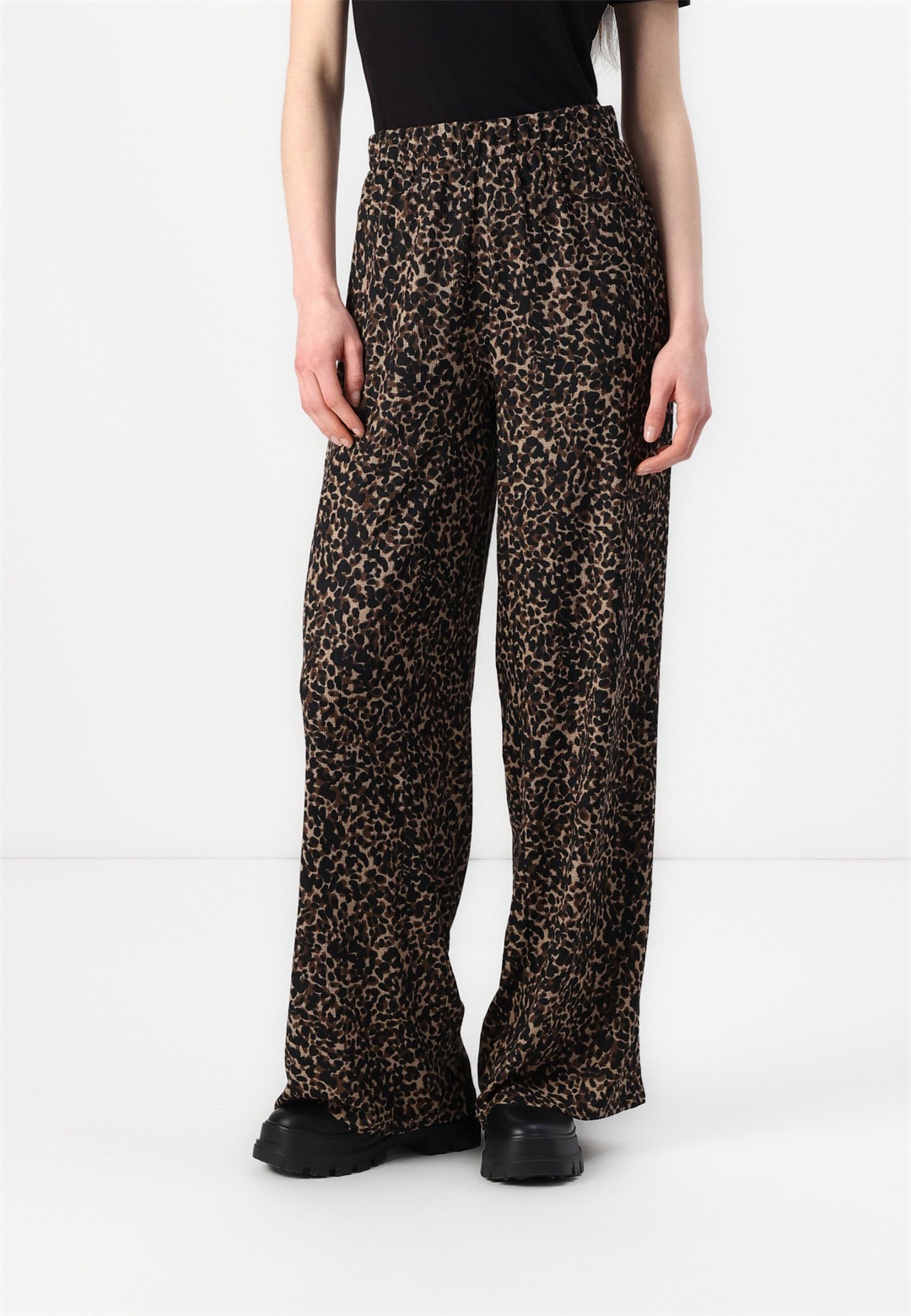 JDY JDYJULIA WIDE PANT - Stoffhose - savannah tan/tan