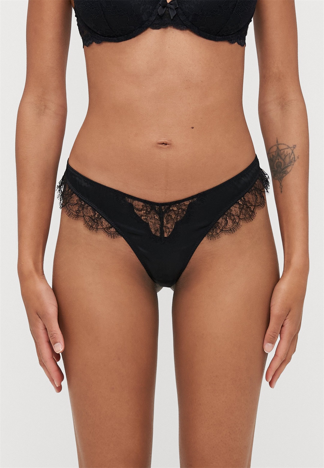 KIKI DE MONTPARNASSE INSET THONG - String - black/schwarz
