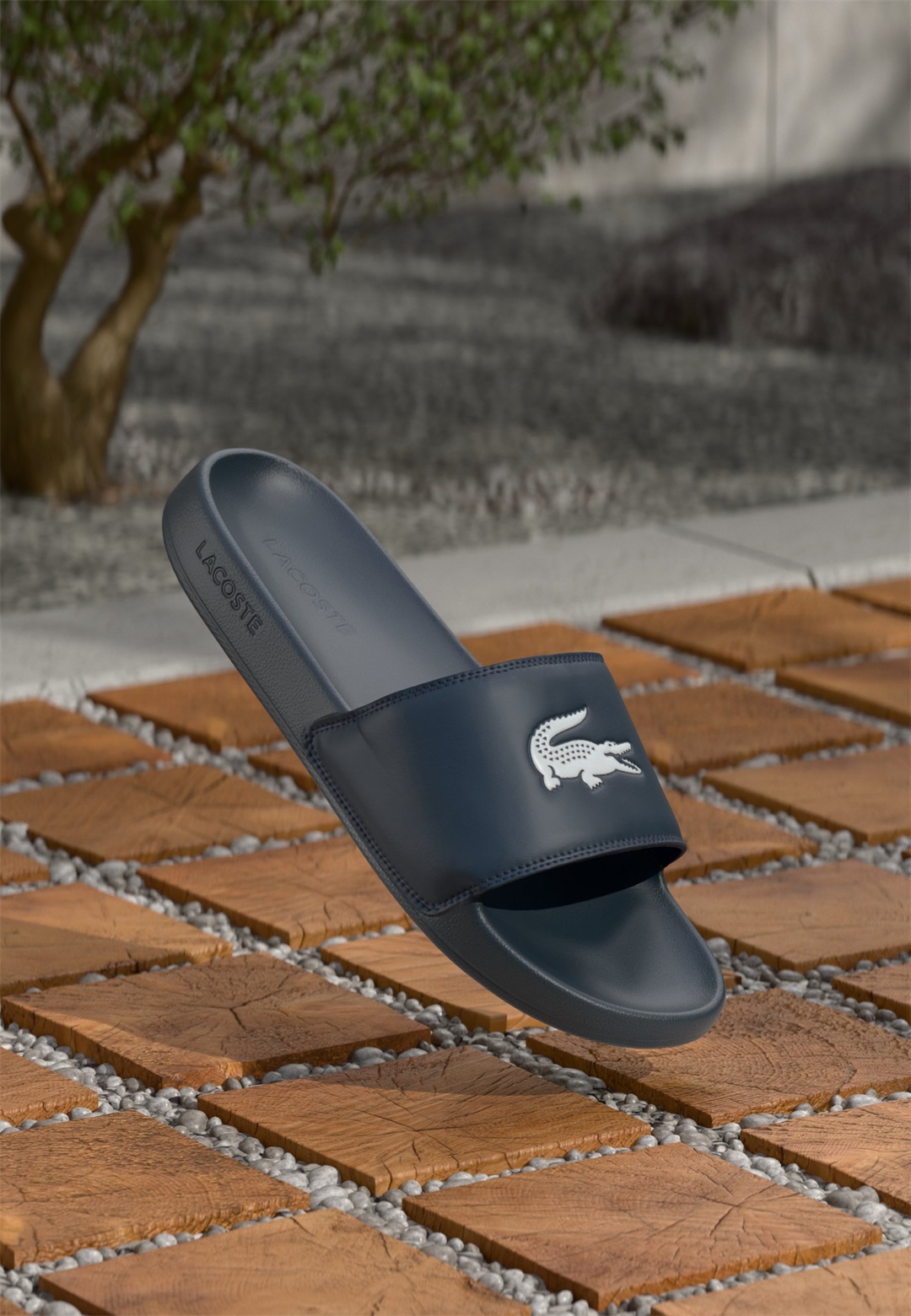 Lacoste SERVE SLIDE 125 - Pantolette flach - navy/white/dunkelblau