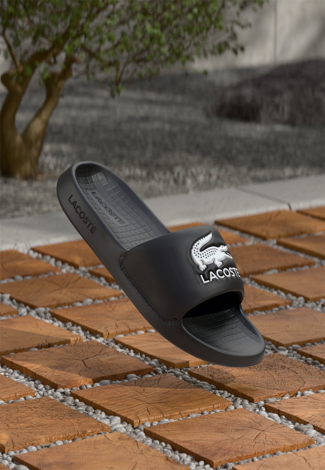 Lacoste SERVE SLIDE 1.0 - Pantolette flach - black/white/schwarz