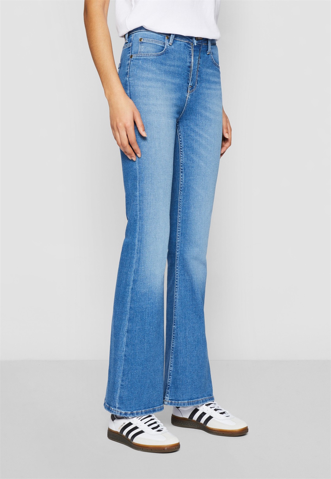 Lee BREESE - Flared Jeans - jaded/light-blue denim