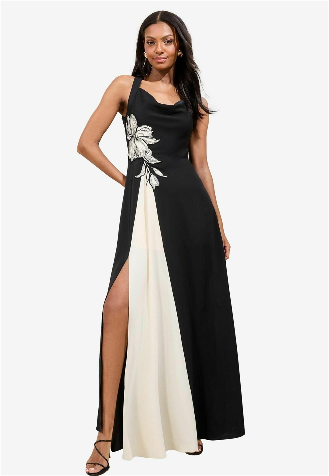 Lipsy REGULAR FIT - APPLIQUE FLOWER TRIM FIT AND FLARE - Maxikleid - black white/schwarz