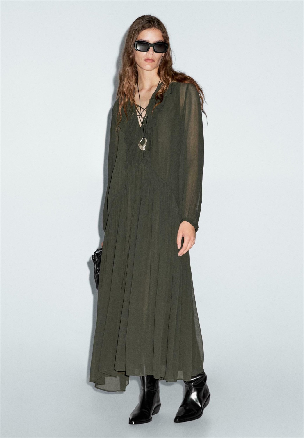 Massimo Dutti LONG FLOWING WITH RUFFLE DETAIL - Maxikleid - dark green/dunkelgrün