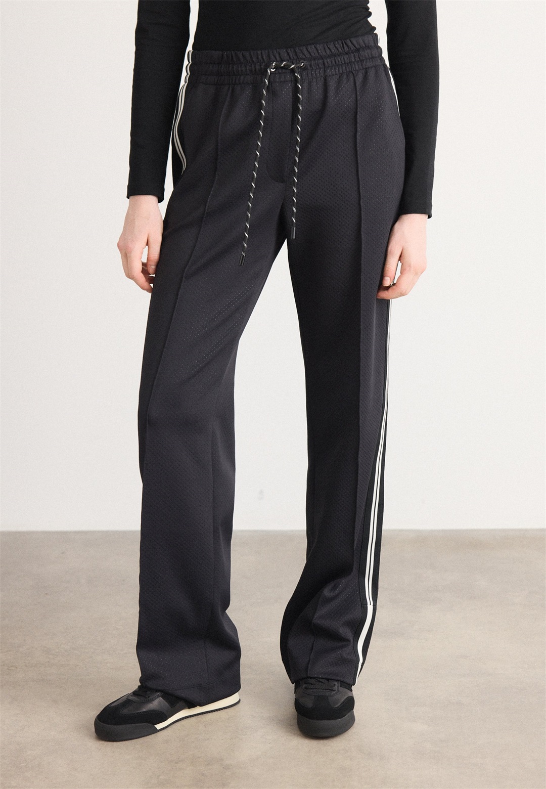 Marc Cain Jogginghose - black/schwarz