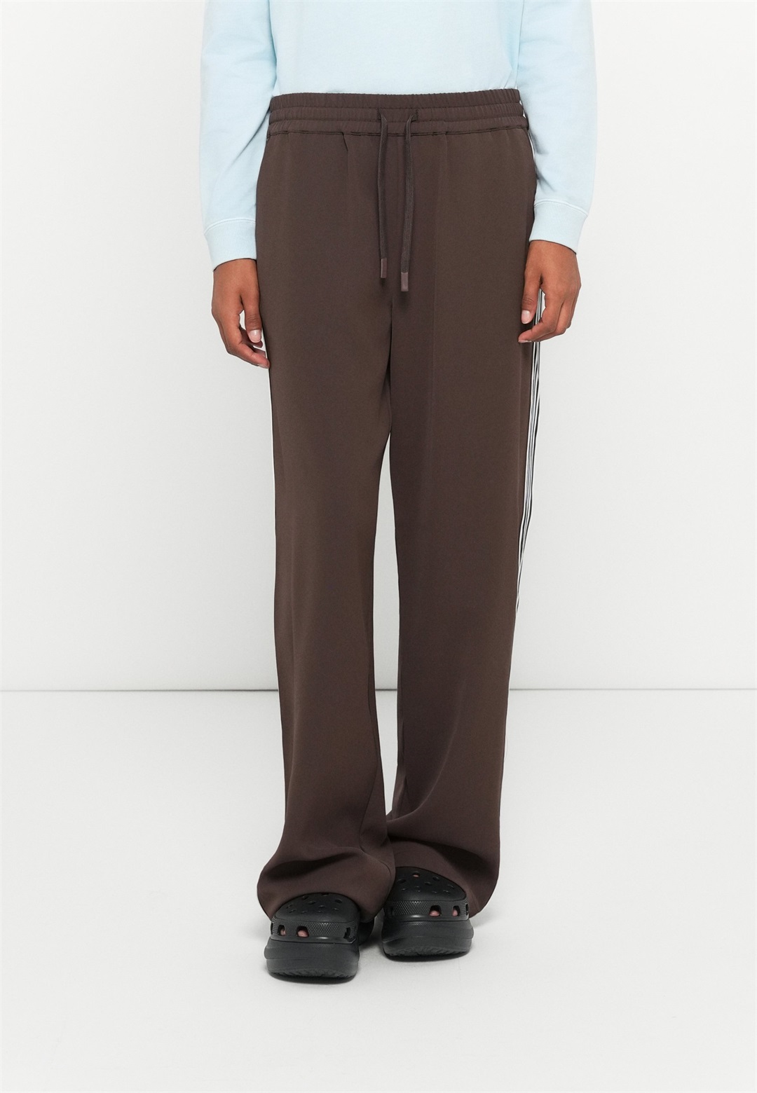 Modström TINNIEMD PANTS - Jogginghose - seal brown/braun