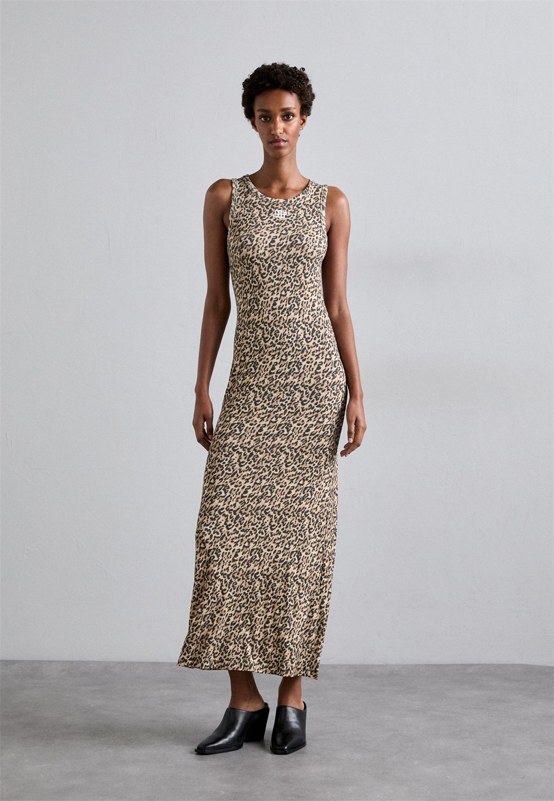 MUNTHE PANNA - Jerseykleid - camel