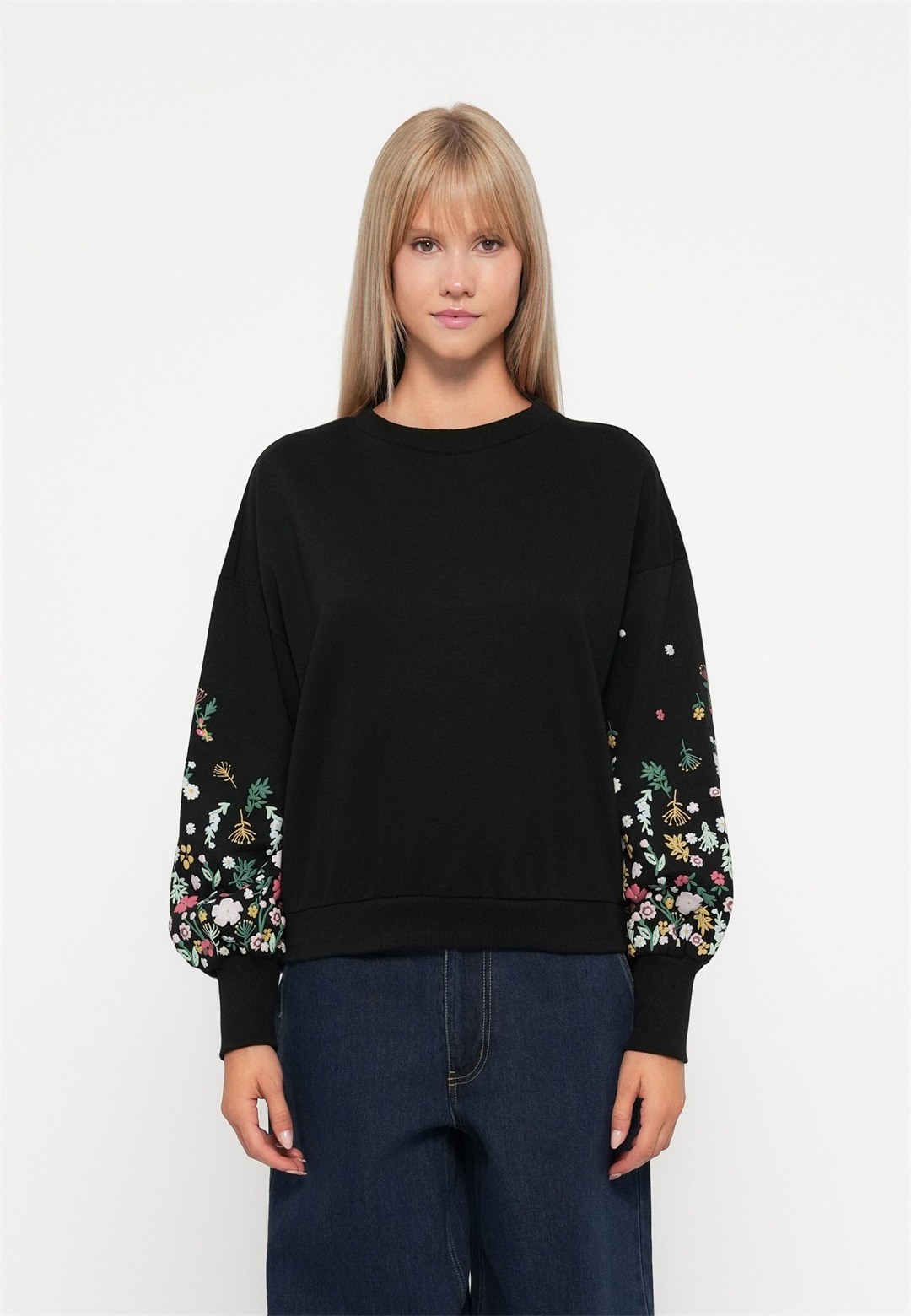 ONLY ONLBROOKE LS O-NECK FLOWER NOOS - Sweatshirt - black/schwarz