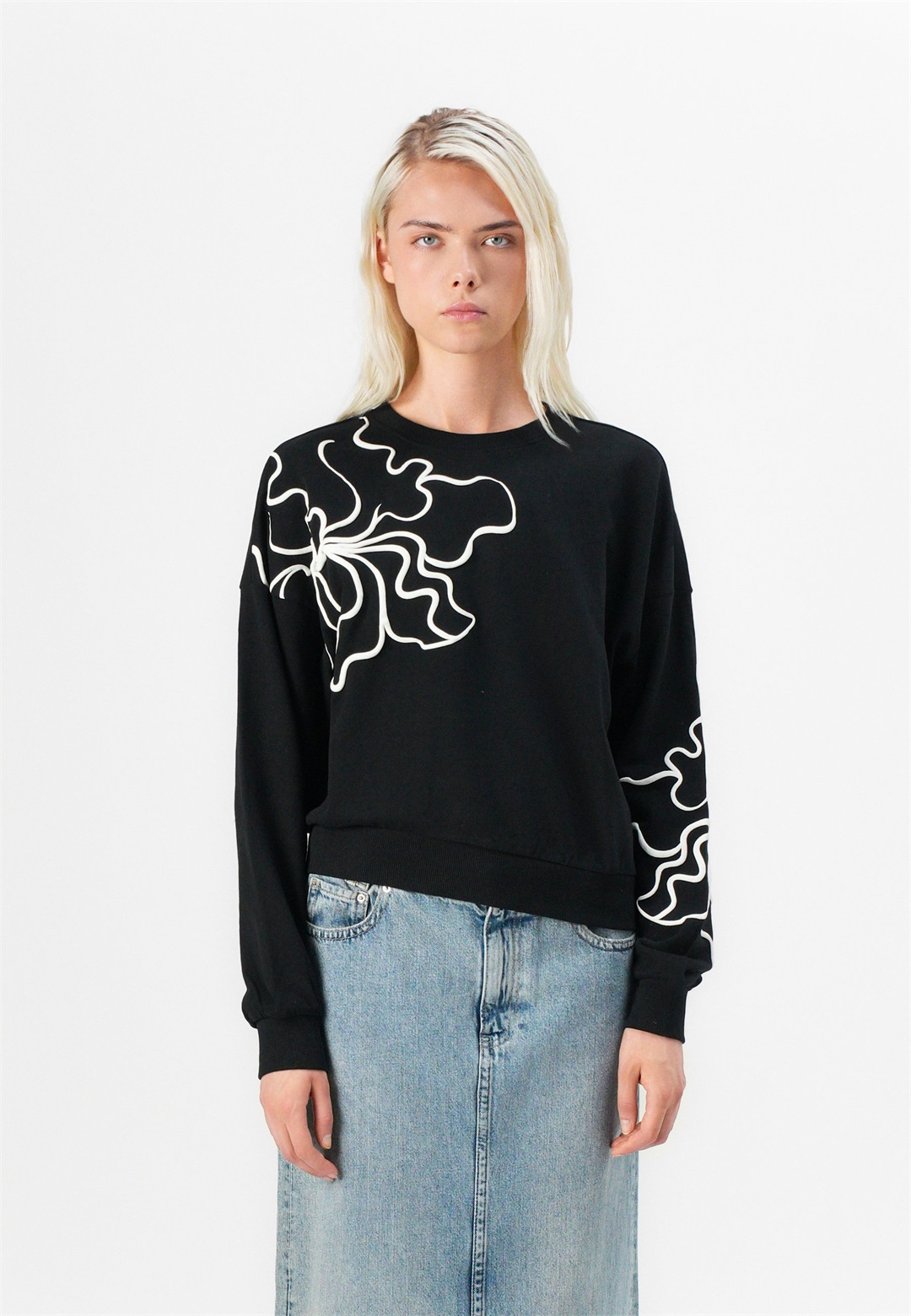ONLY ONLODESSA O NECK - Sweatshirt - black/schwarz