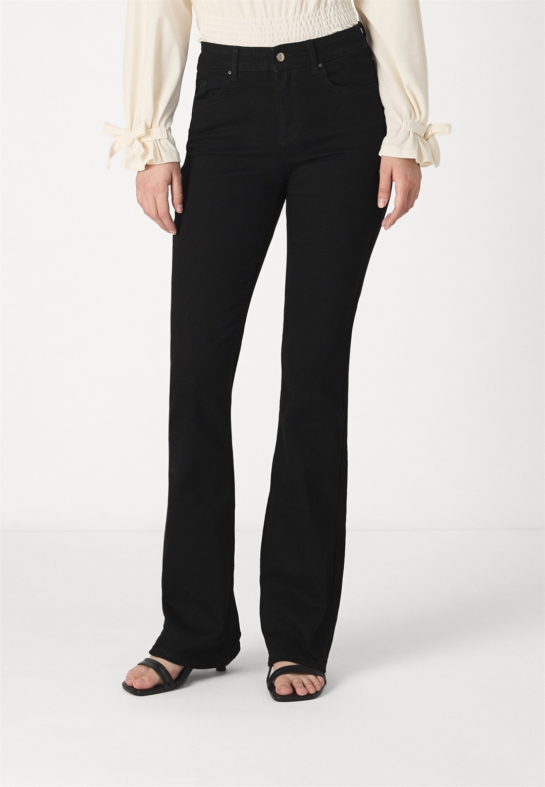 ONLY ONLBLUSH MID FLARED - Flared Jeans - black denim
