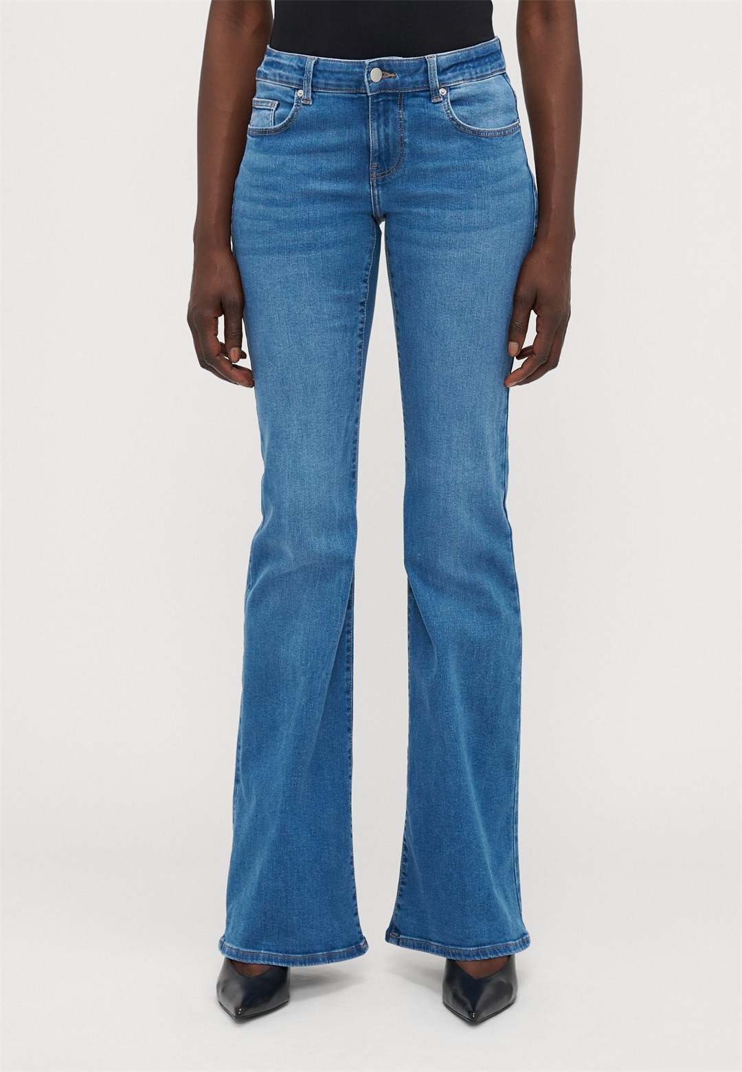 ONLY Tall ONLTIGER - Flared Jeans - medium blue denim/blue denim