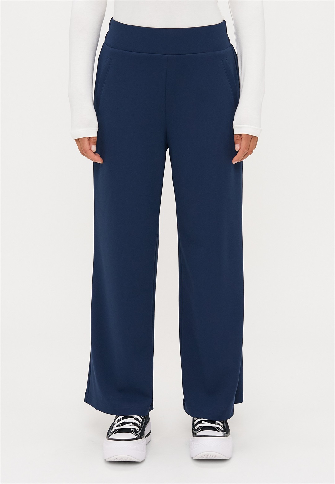 ONLY Petite ONLEVI LIFE WIDE - Stoffhose - naval academy/hellblau