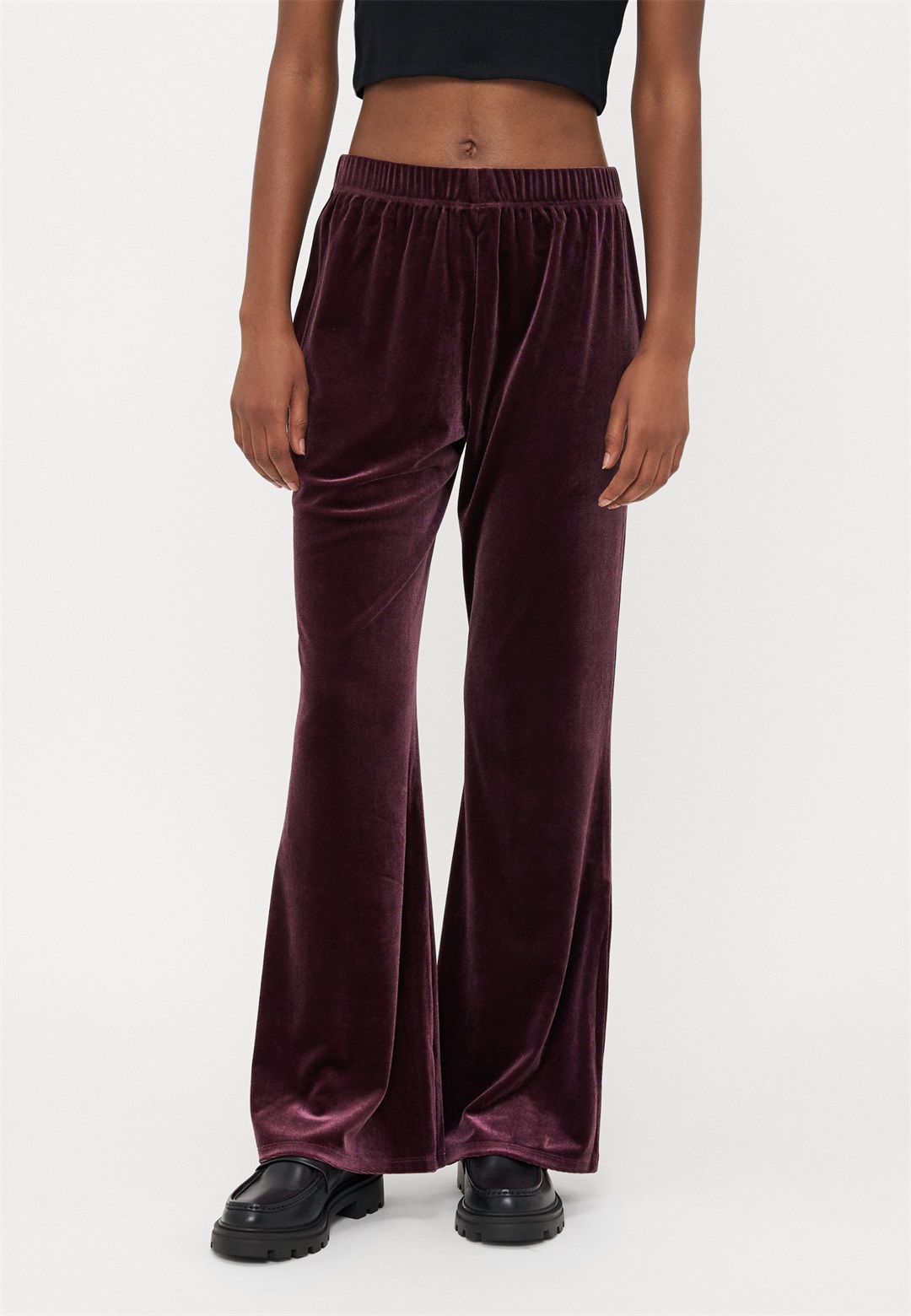 ONLY Petite ONLSMOOTH FLARED - Stoffhose - winetasting/bordeaux