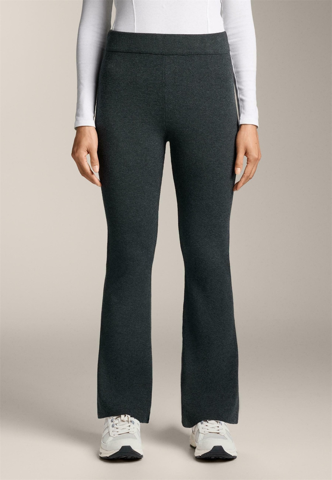 OYSHO FLARE KNIT - Stoffhose - dark grey/dunkelgrau