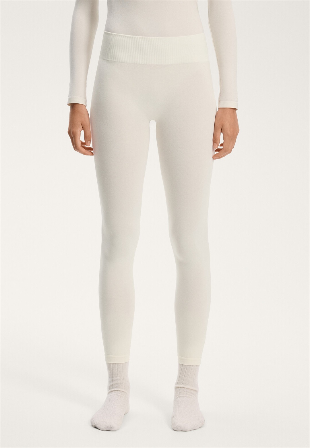 OYSHO ANKLE-LENGTH SEAMLESS BASE LAYER - Leggings - Hosen - white/weiß OYSHO ANKLE-LENGTH SEAMLESS BASE LAYER - Leggings - Hosen - white/weiß