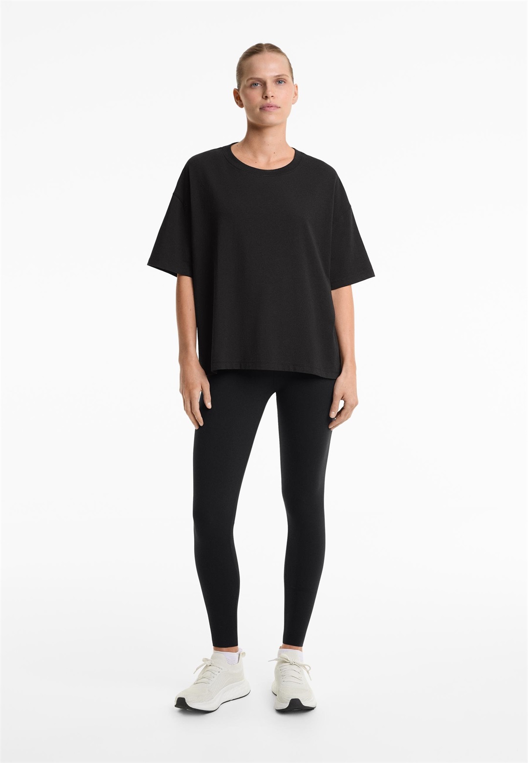 OYSHO BOXY SHORT-SLEEVED - T-Shirt basic - black/schwarz