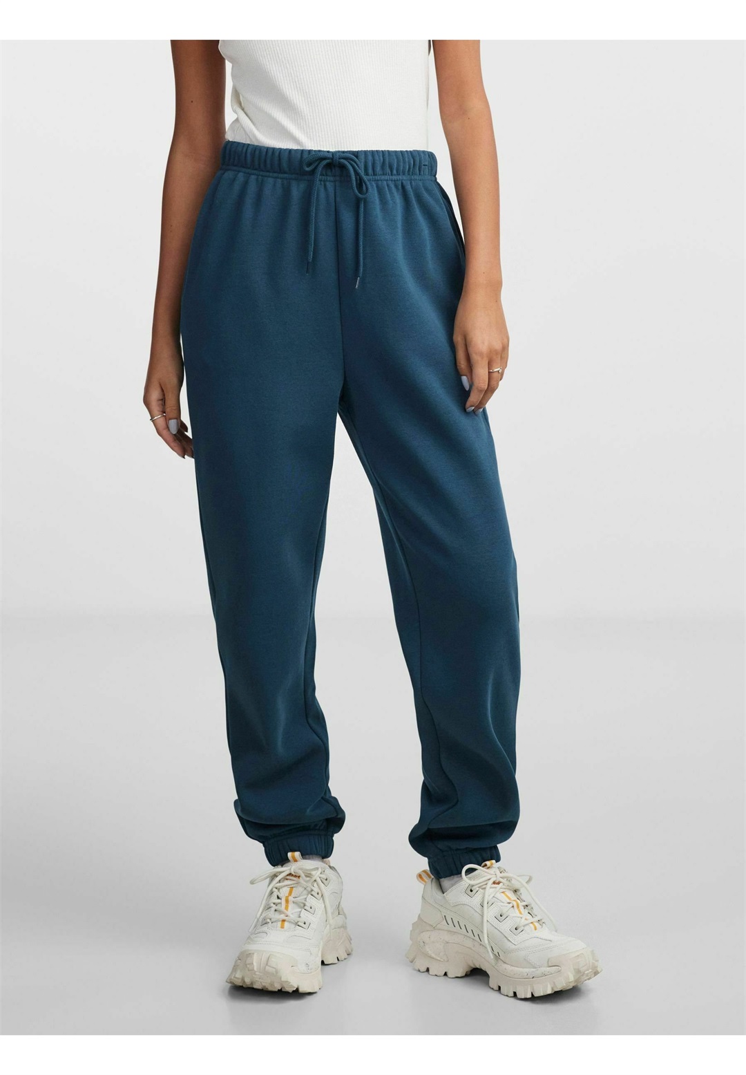 Pieces PCCHILLI NOOS - Jogginghose - reflecting pond/mehrfarbig