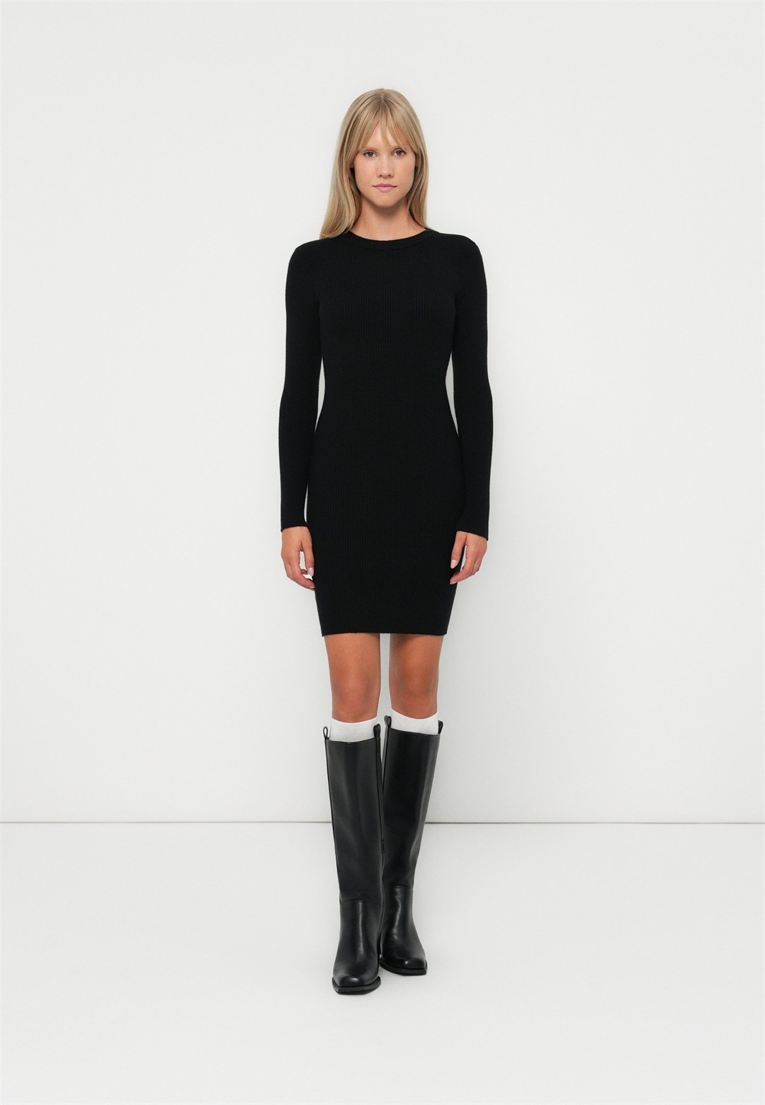 Pieces PCMIRA NEW O NECK DRESS - Strickkleid - black/schwarz