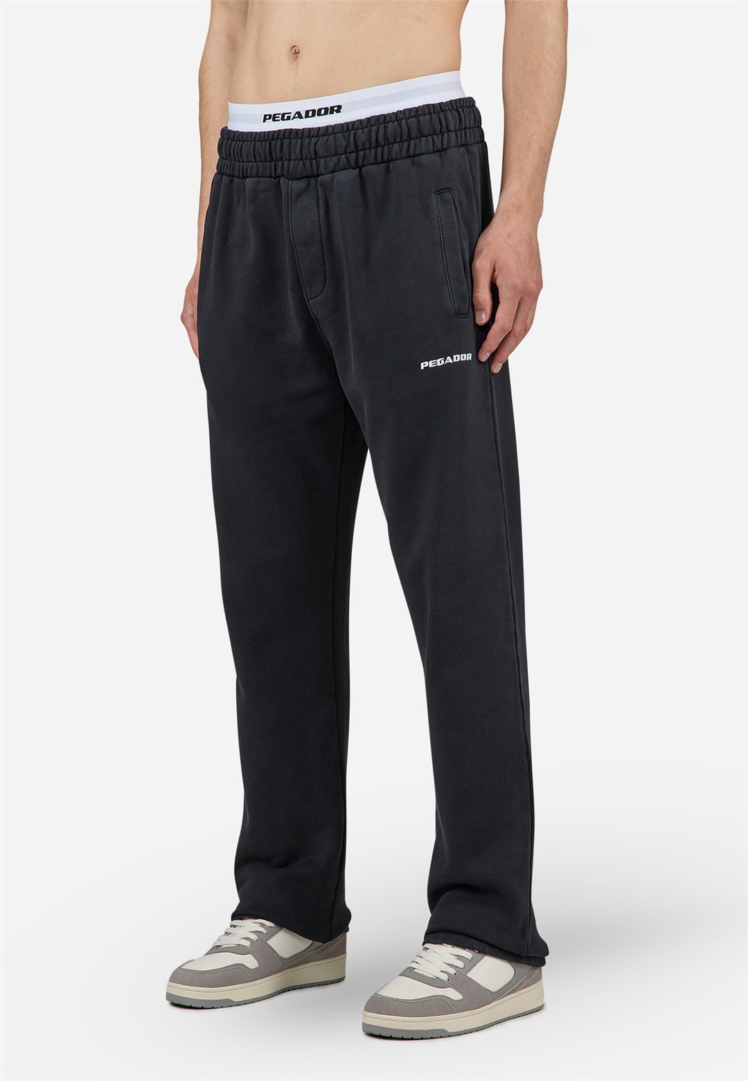 Pegador LOGO WIDE PANTS - Jogginghose - vintage black/white gum/schwarz