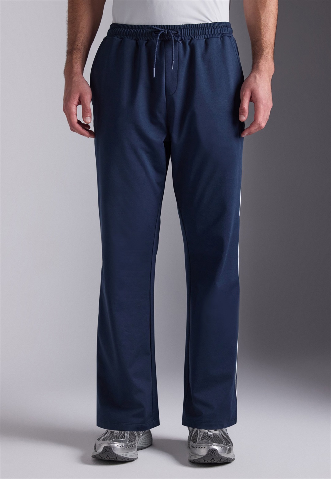 Pier One Sport REGULAR FIT TRACKSUIT WITH DRAWCORD - Jogginghose - dark blue/dunkelblau