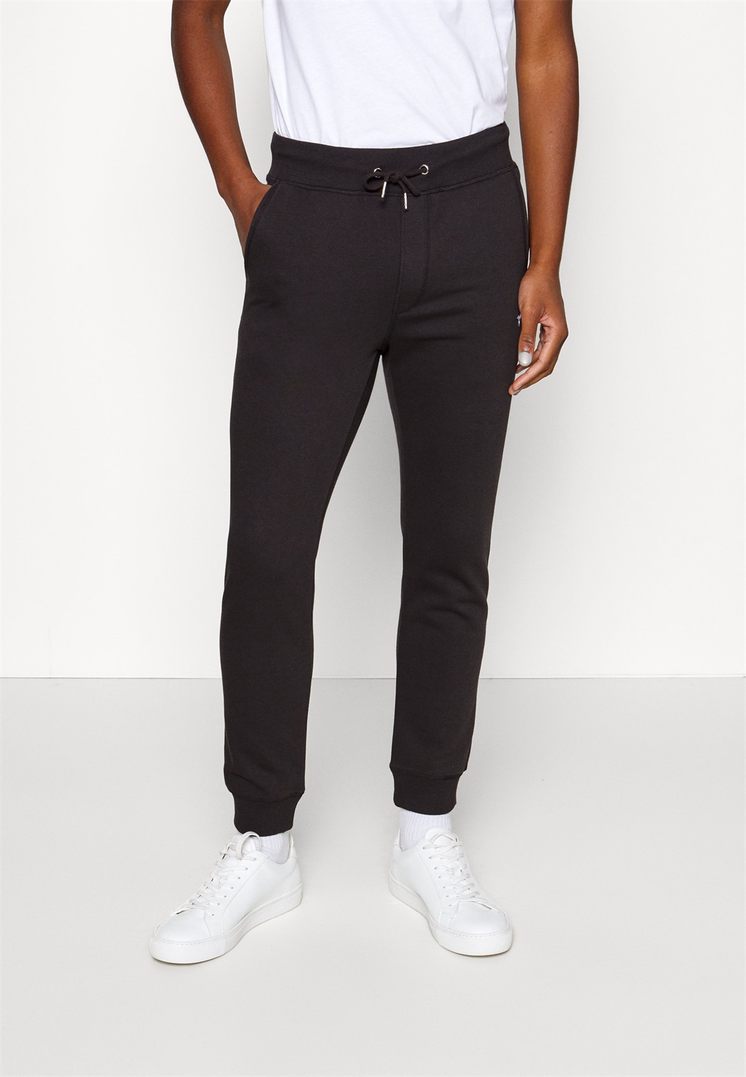 Pier One PM-0922-0503 BIRDIE EMBRO JOGGER / 503 - DARK BLUE - Jogginghose - black/schwarz