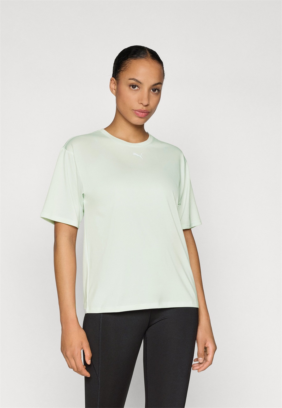 Puma ESSENTIAL RELAXED TEE - Sport T-Shirt - sage frost/hellgrün