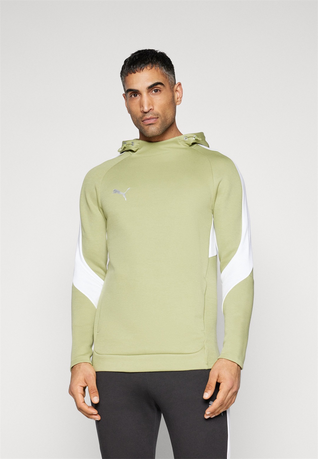Puma HOODY - Kapuzenpullover - calming green/silver/white/grün