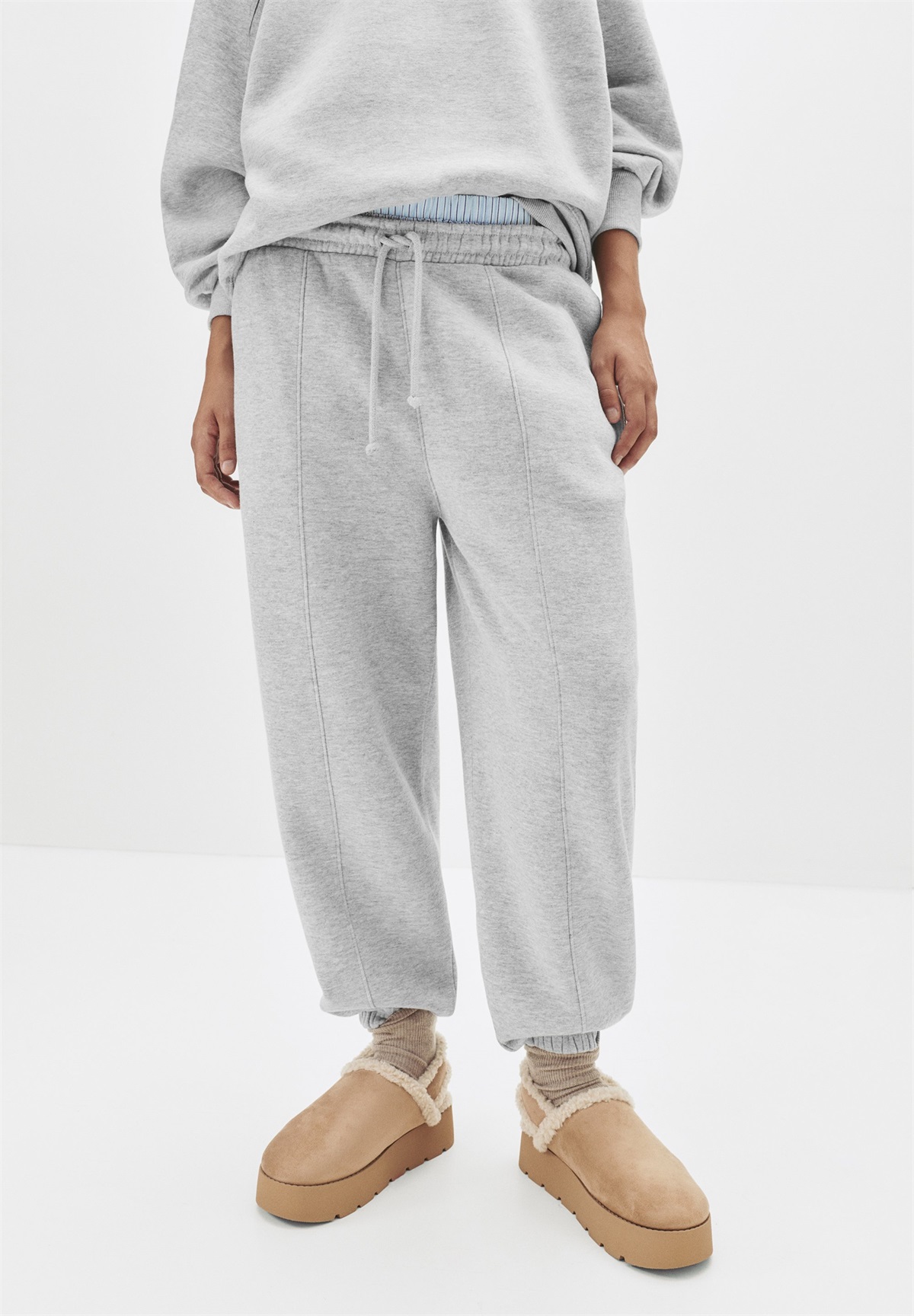PULL&BEAR WITH SEAMS - Jogginghose - light grey/hellgrau