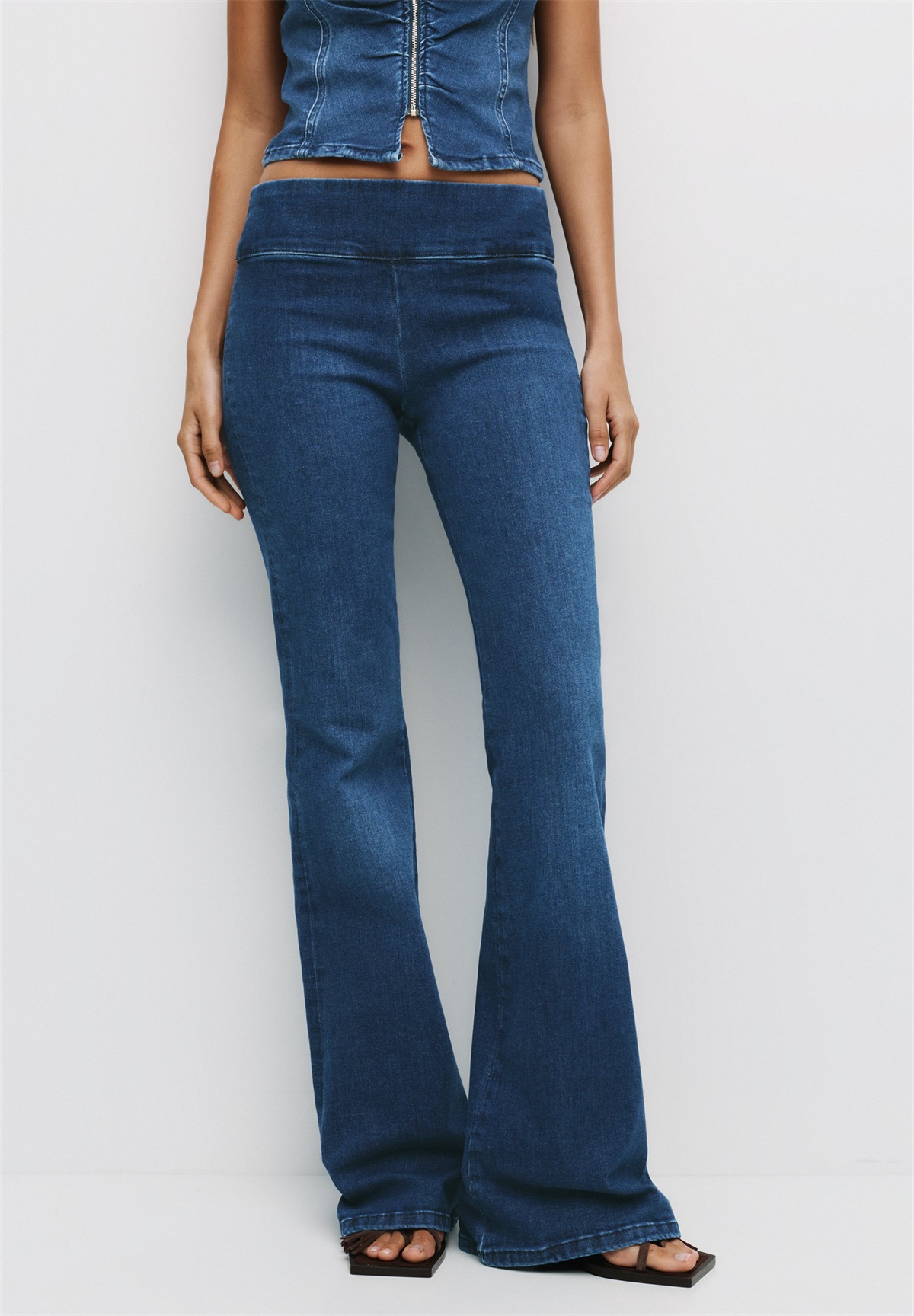 PULL&BEAR LOW-RISE - Flared Jeans - dark blue denim/dark-blue denim